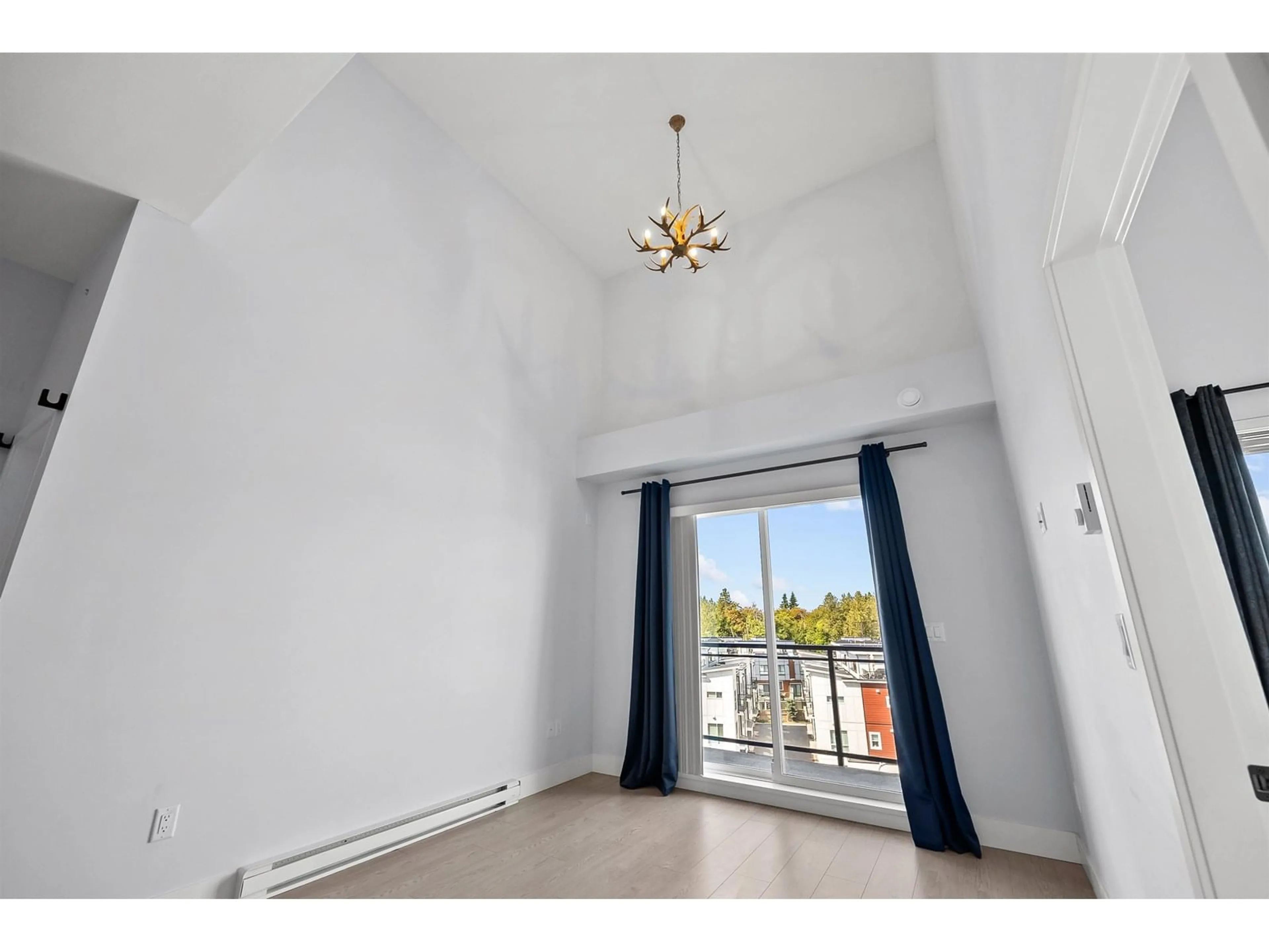 A pic of a room for 501 - 5486 199A, Langley British Columbia V3A0N6