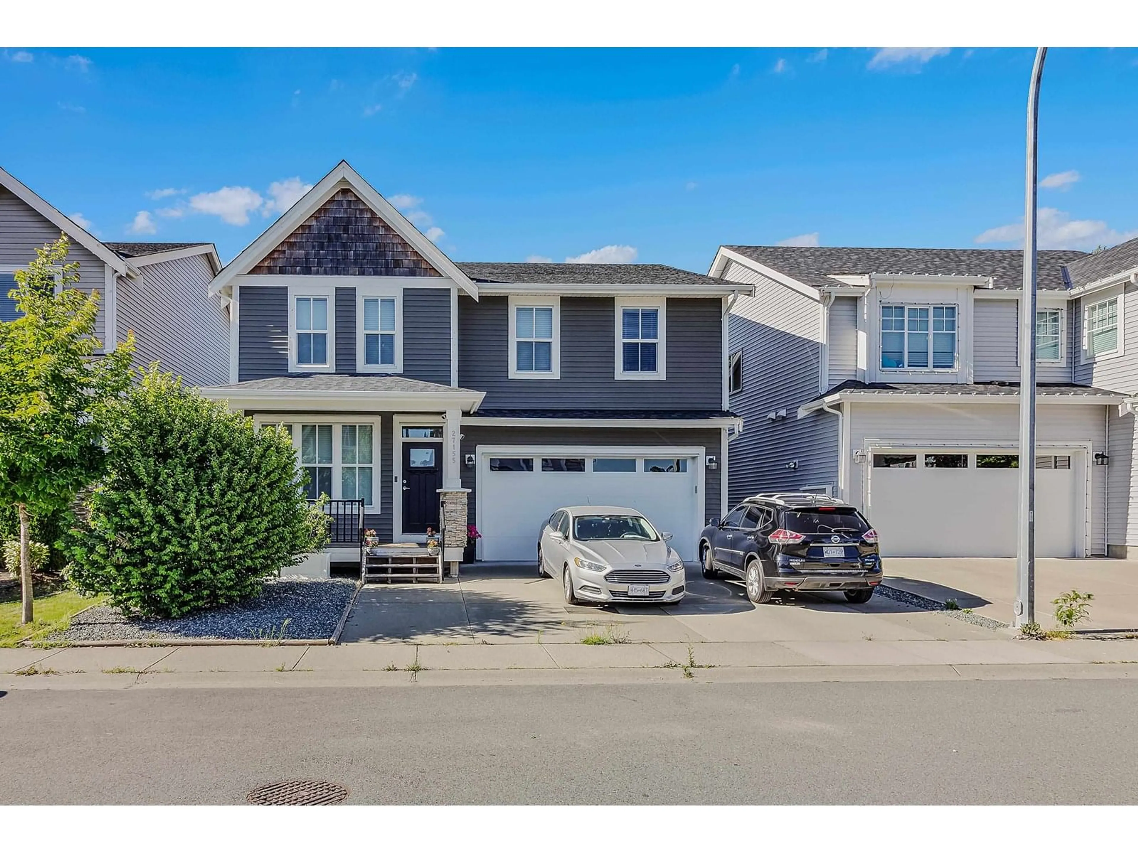 Home with vinyl exterior material, street for 27155 35B, Langley British Columbia V4W0C3