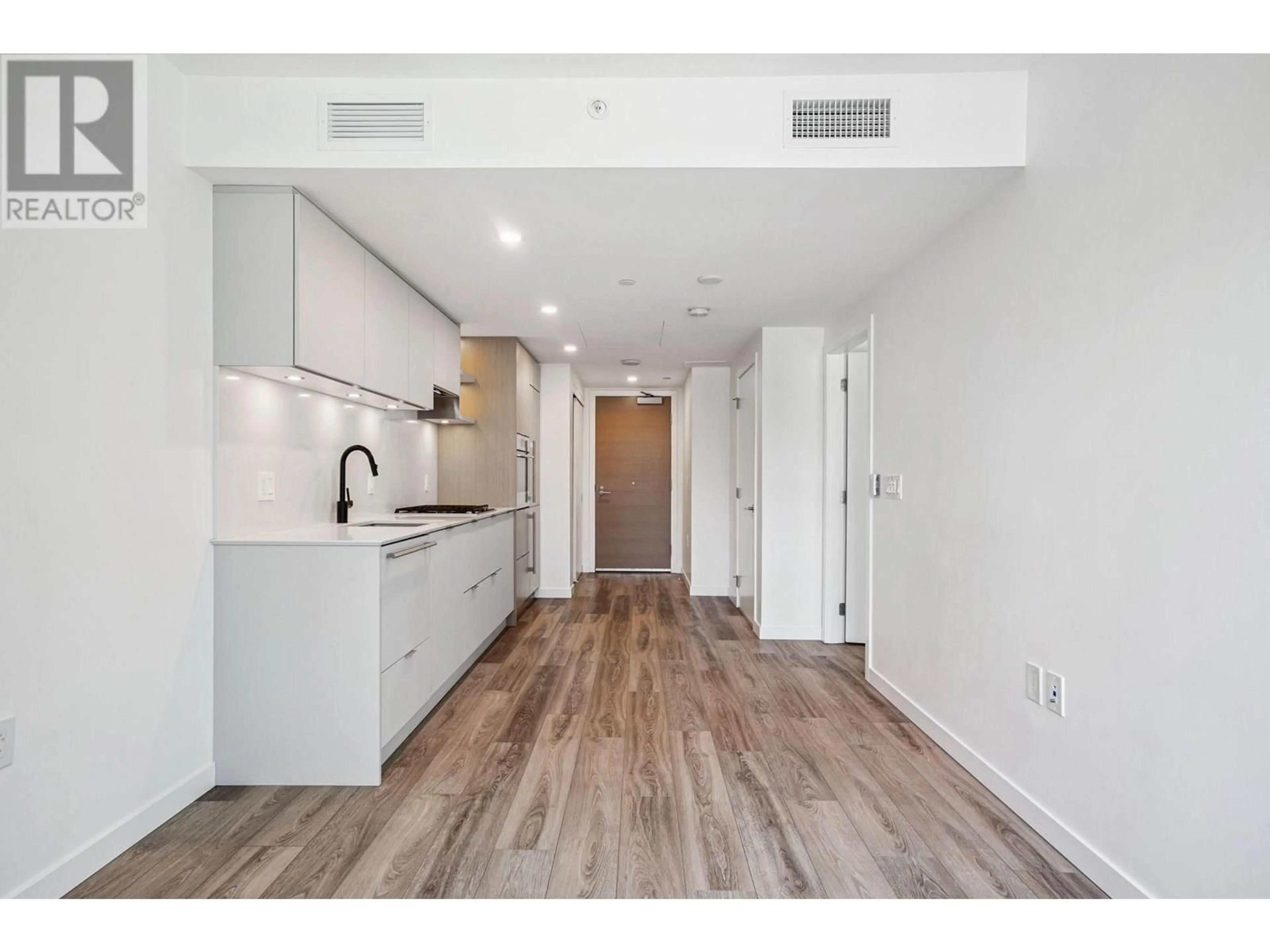 Unknown for 401 - 210 5TH AVENUE, Vancouver British Columbia V5T0K1