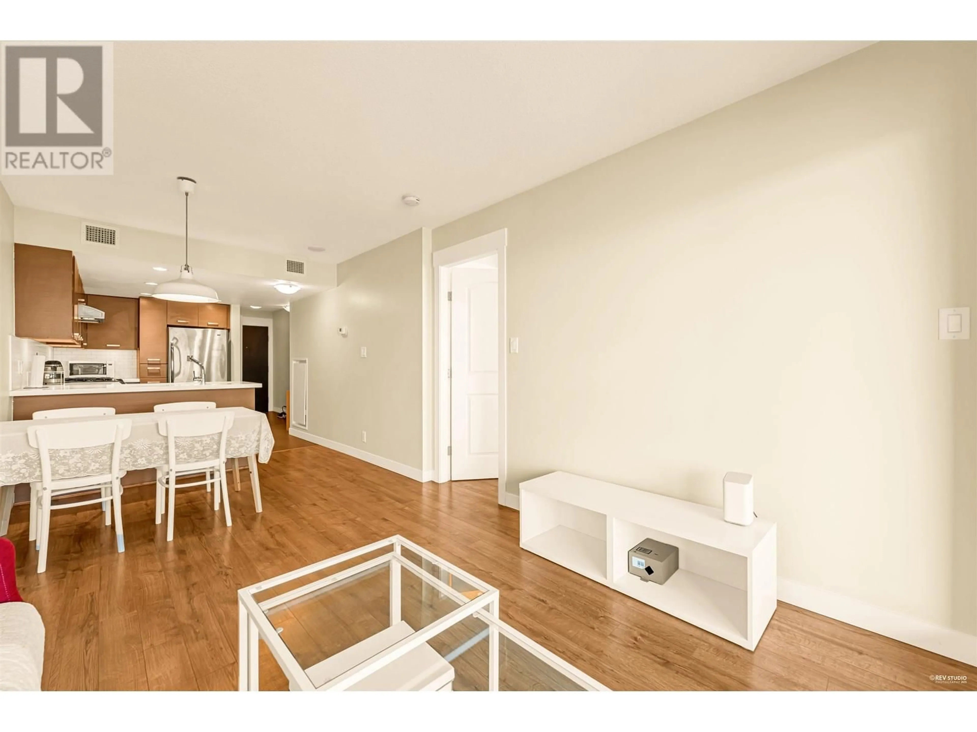 Living room with furniture, unknown for 1101 - 8033 SABA ROAD, Richmond British Columbia V6Y4M8