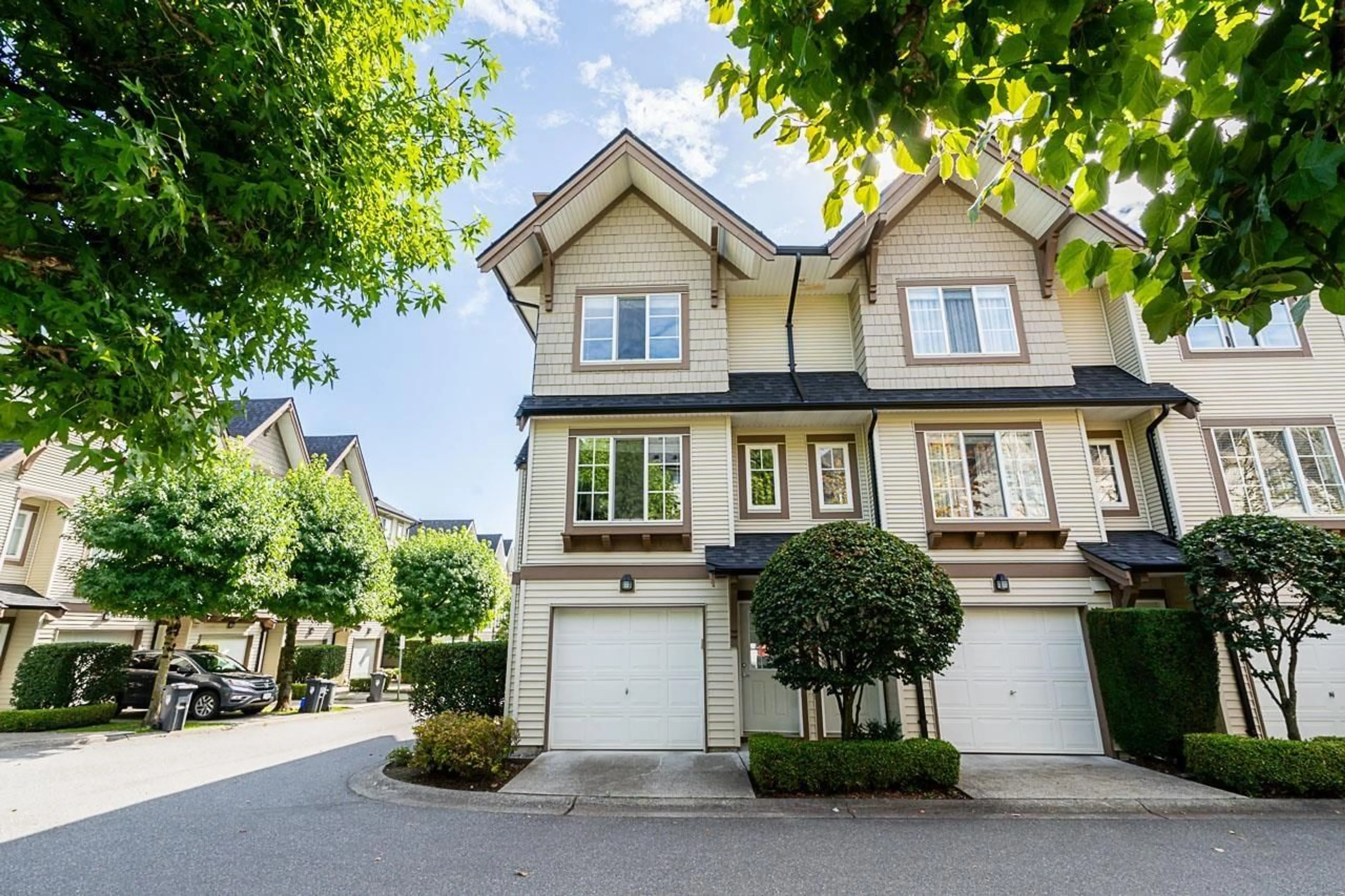 Unknown for 22 - 20540 66, Langley British Columbia V2Y2Y7