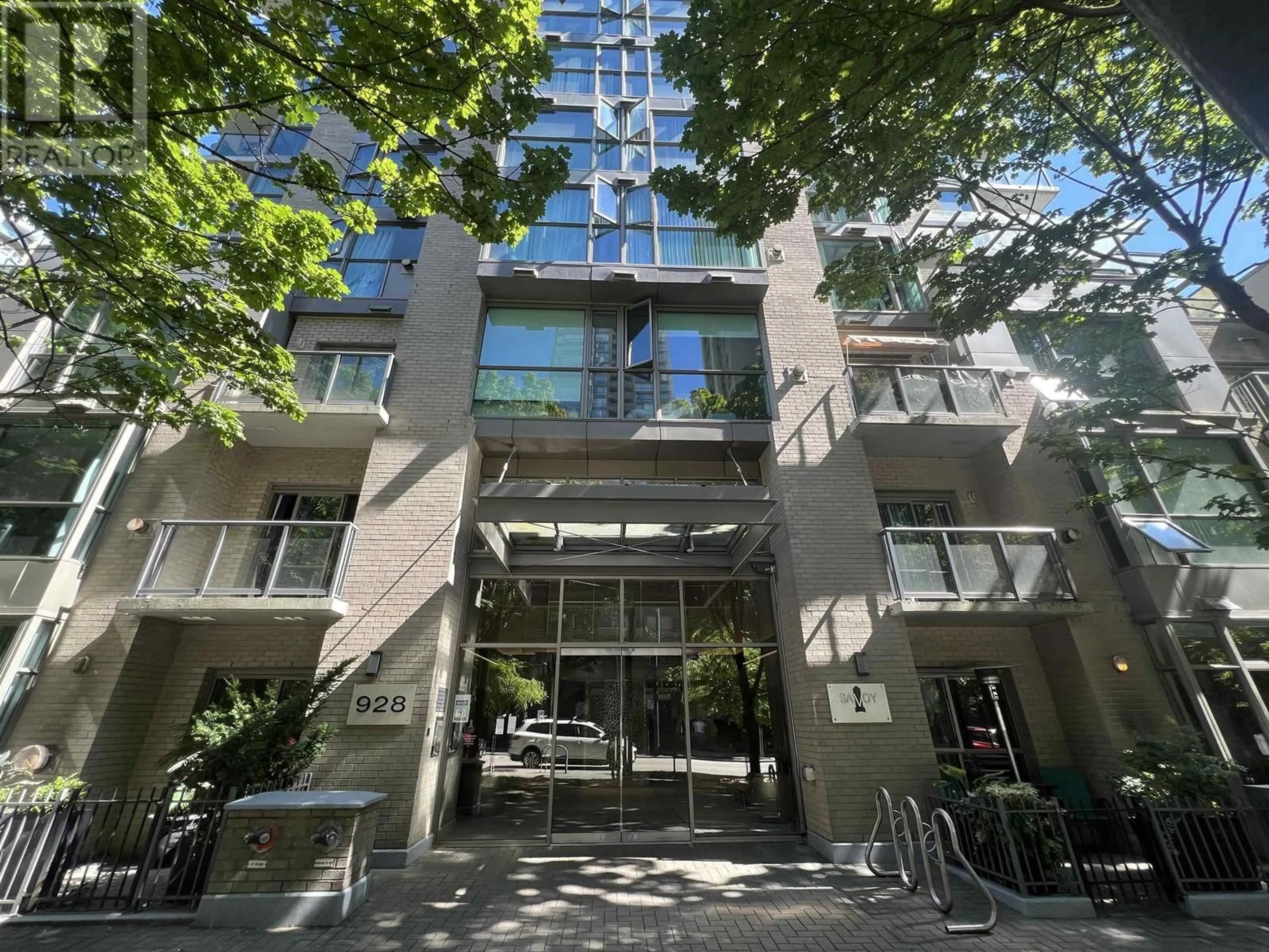 Indoor foyer for 1203 - 928 RICHARDS STREET, Vancouver British Columbia V6B6P6