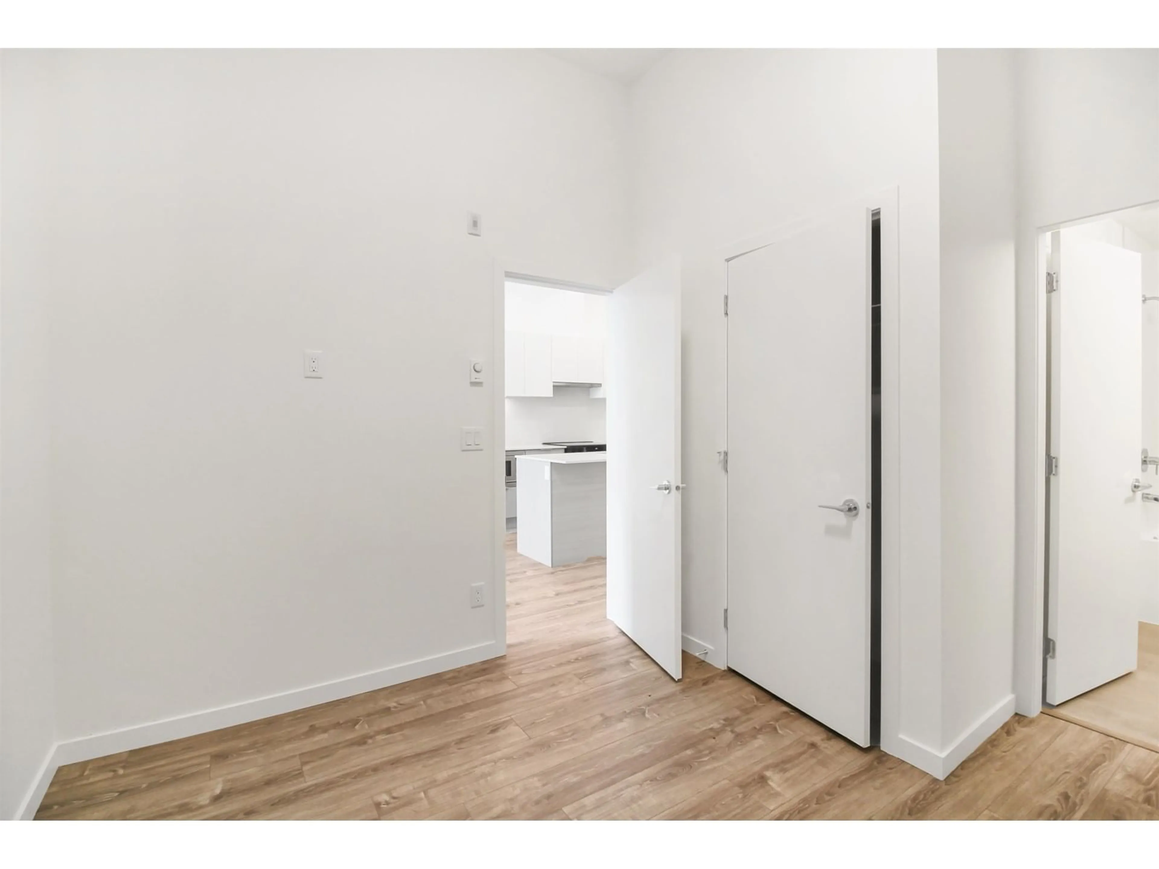 A pic of a room for E101 - 10829 140, Surrey British Columbia V3R0H4