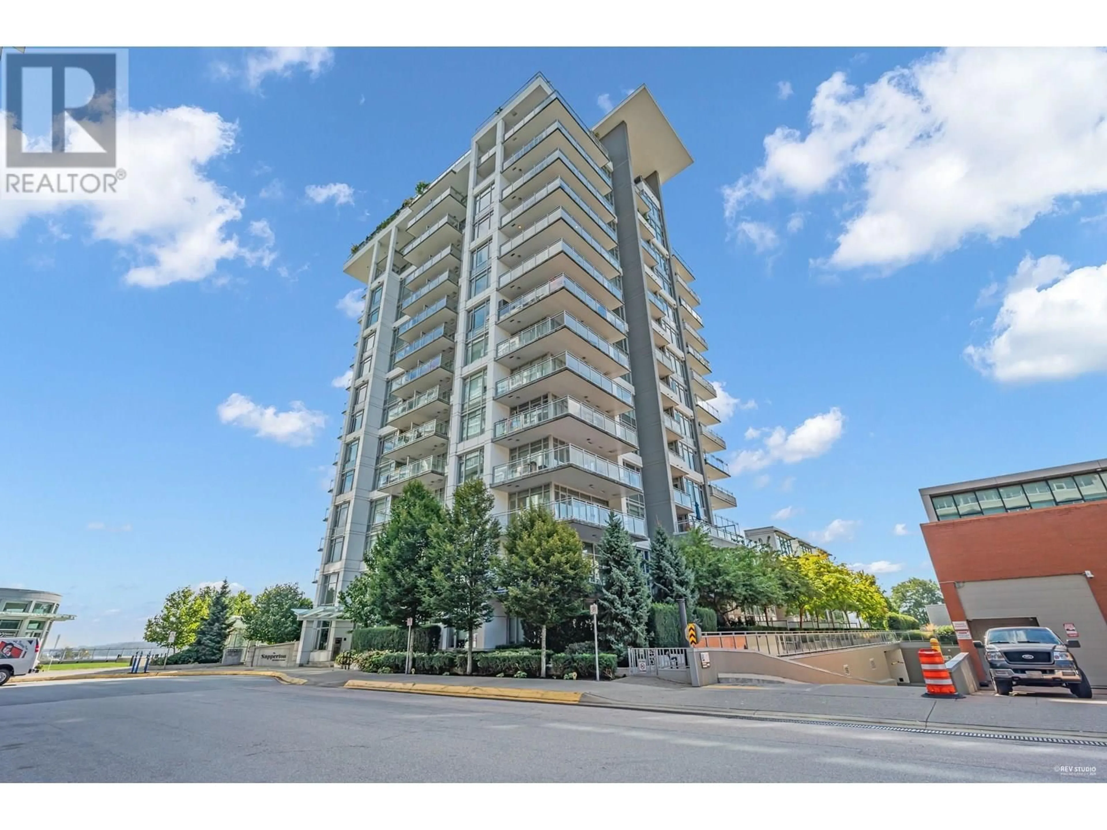 A pic from outside/outdoor area/front of a property/back of a property/a pic from drone, building for 1203 - 200 NELSON'S CRESCENT, New Westminster British Columbia V3L0H4