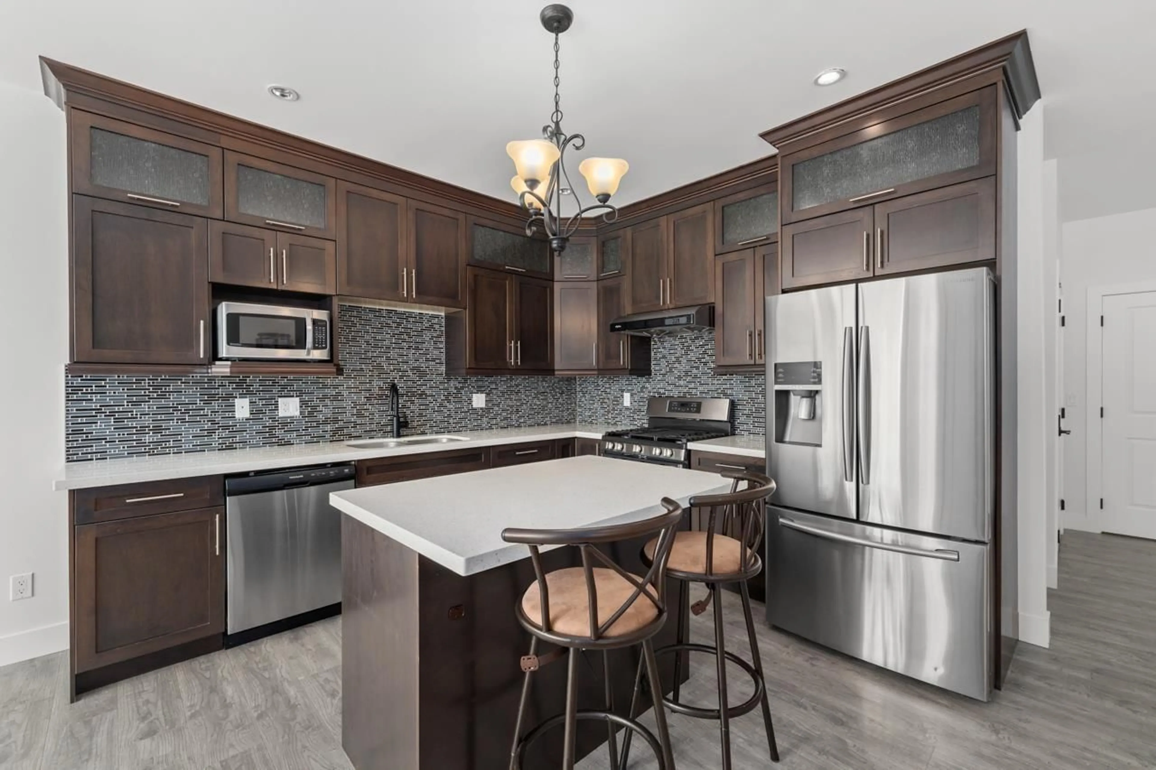 Contemporary kitchen, ceramic/tile floor for 29819 DEWDNEY TRUNK, Mission British Columbia V4S1B7