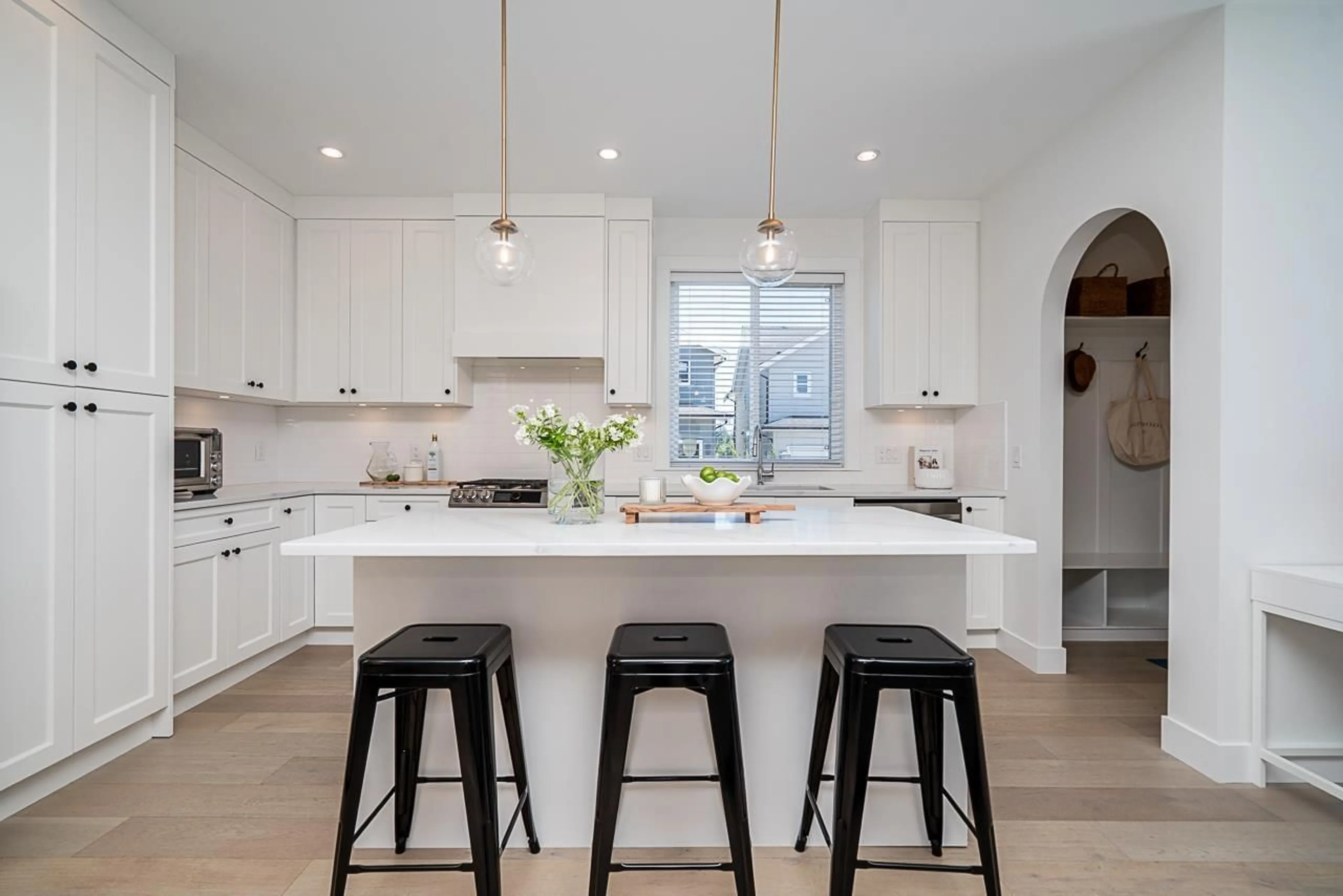 Open concept kitchen, unknown for 16792 21A, Surrey British Columbia V3Z0M3