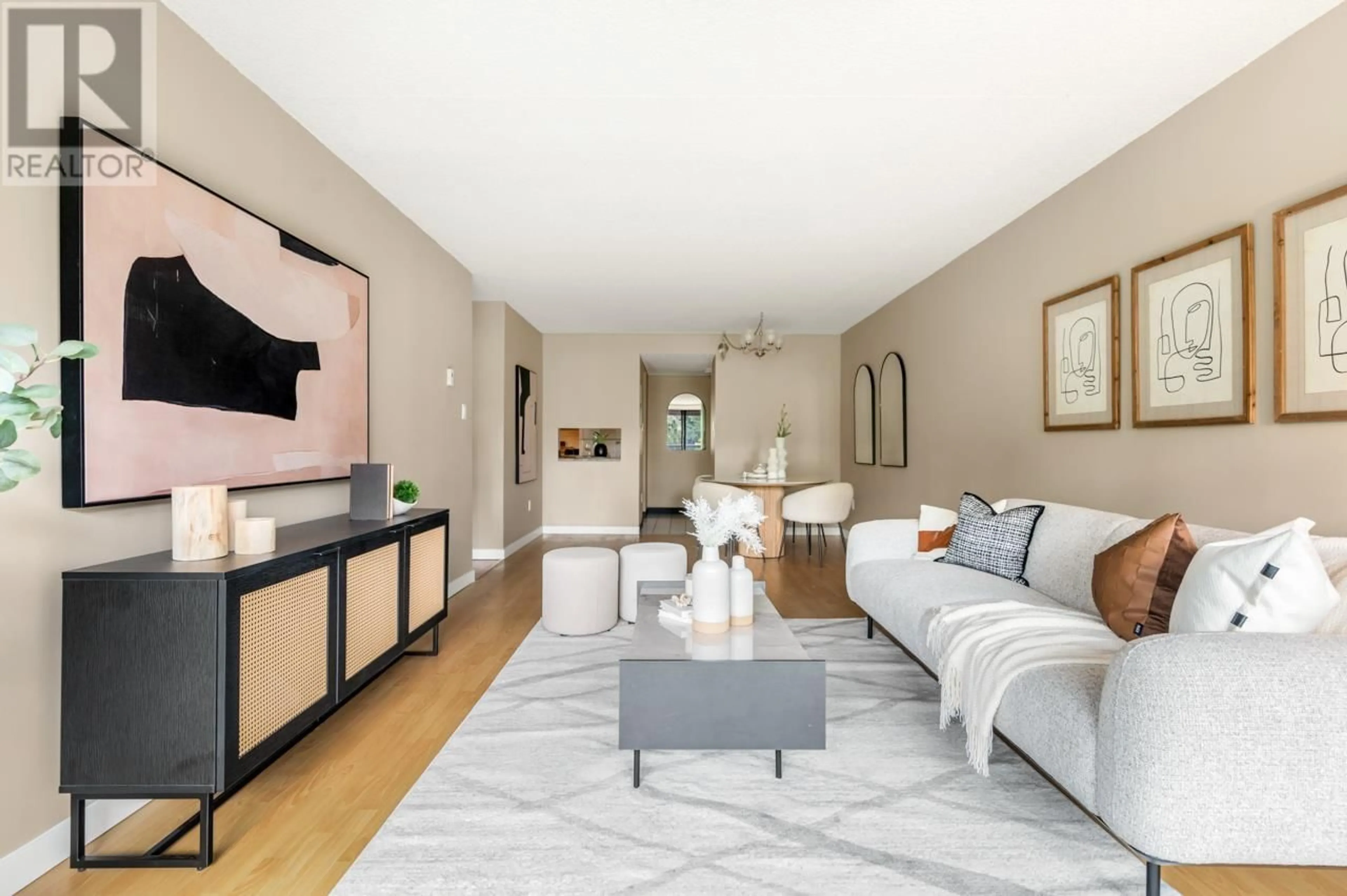 Living room with furniture, unknown for 608 - 6595 WILLINGDON AVENUE, Burnaby British Columbia V5H4E5