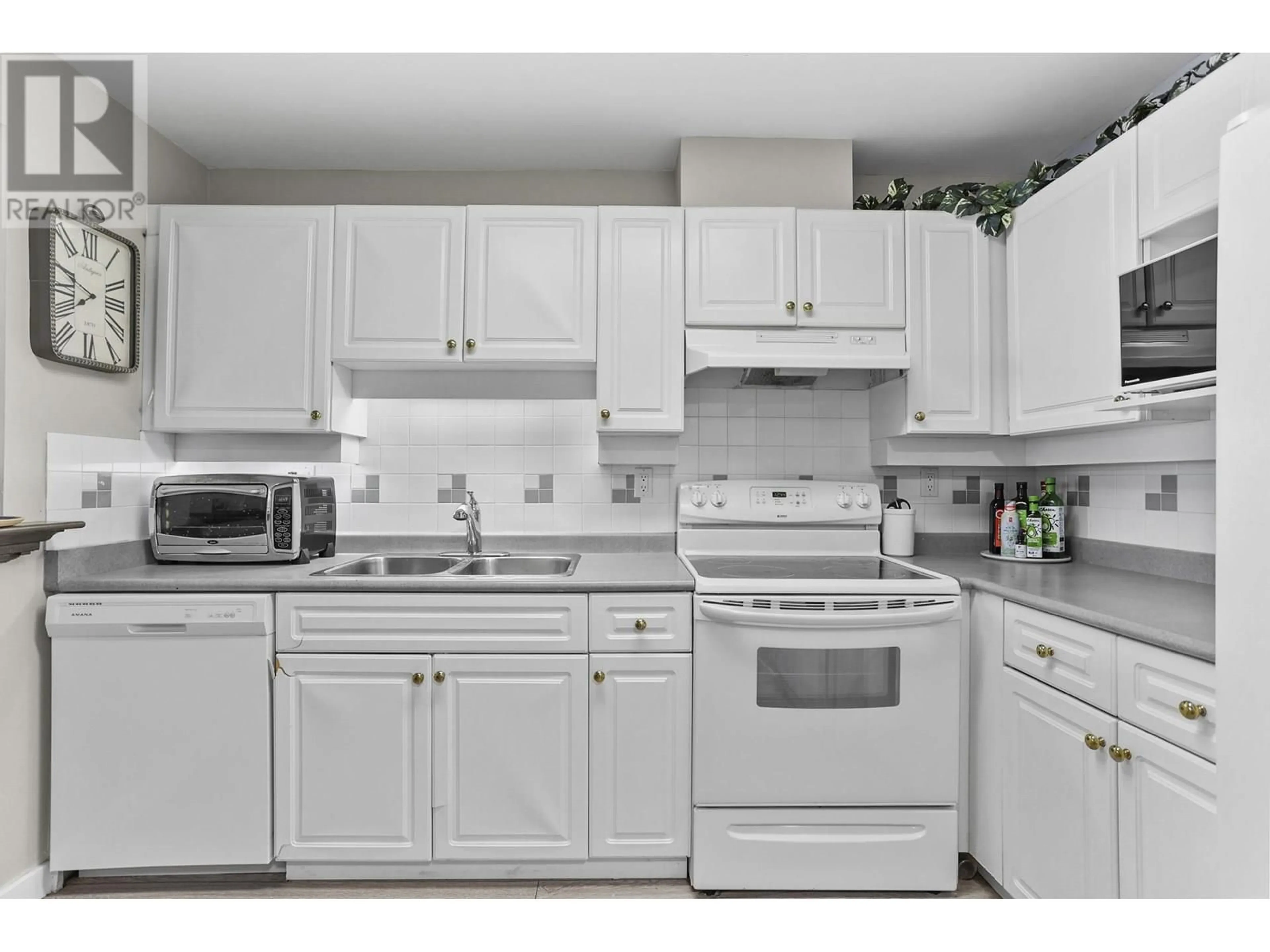 Standard kitchen, unknown for 306 - 1669 GRANT AVENUE, Port Coquitlam British Columbia V3B7W9