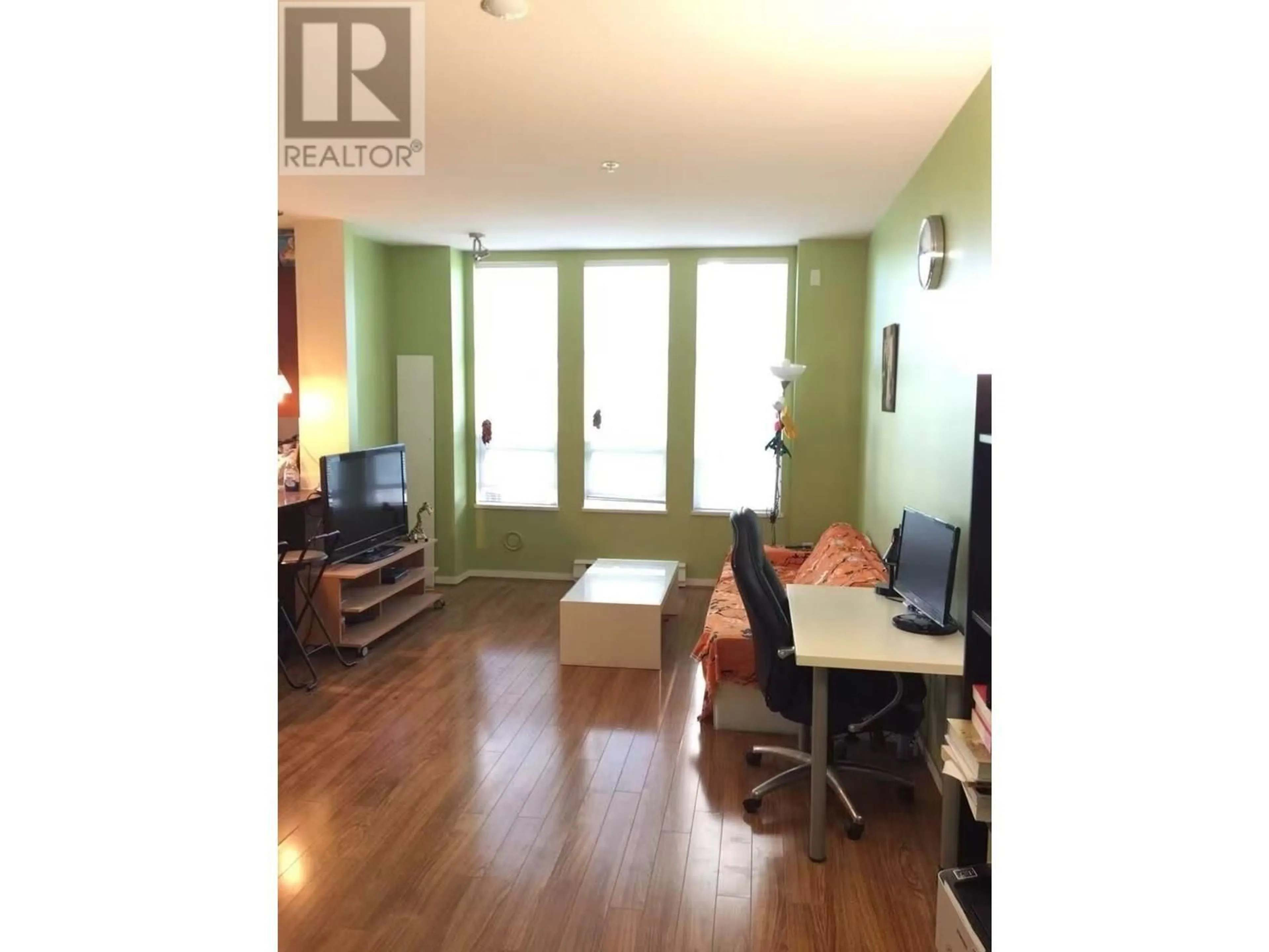 A pic of a room for 310 - 3651 FOSTER AVENUE, Vancouver British Columbia V5R0A2