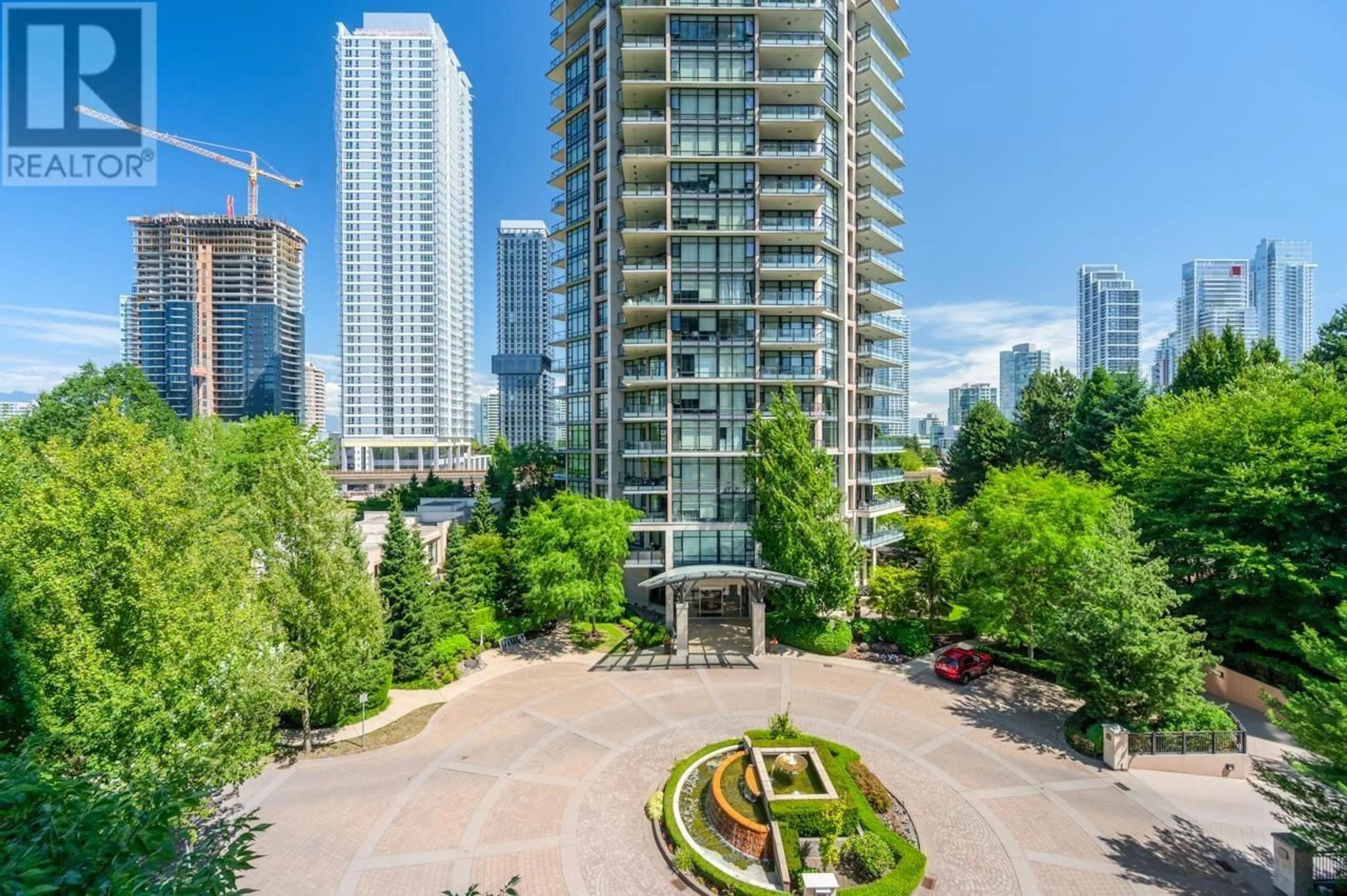 A pic from outside/outdoor area/front of a property/back of a property/a pic from drone, city buildings view from balcony for 501 - 6188 WILSON AVENUE, Burnaby British Columbia V5H0A5
