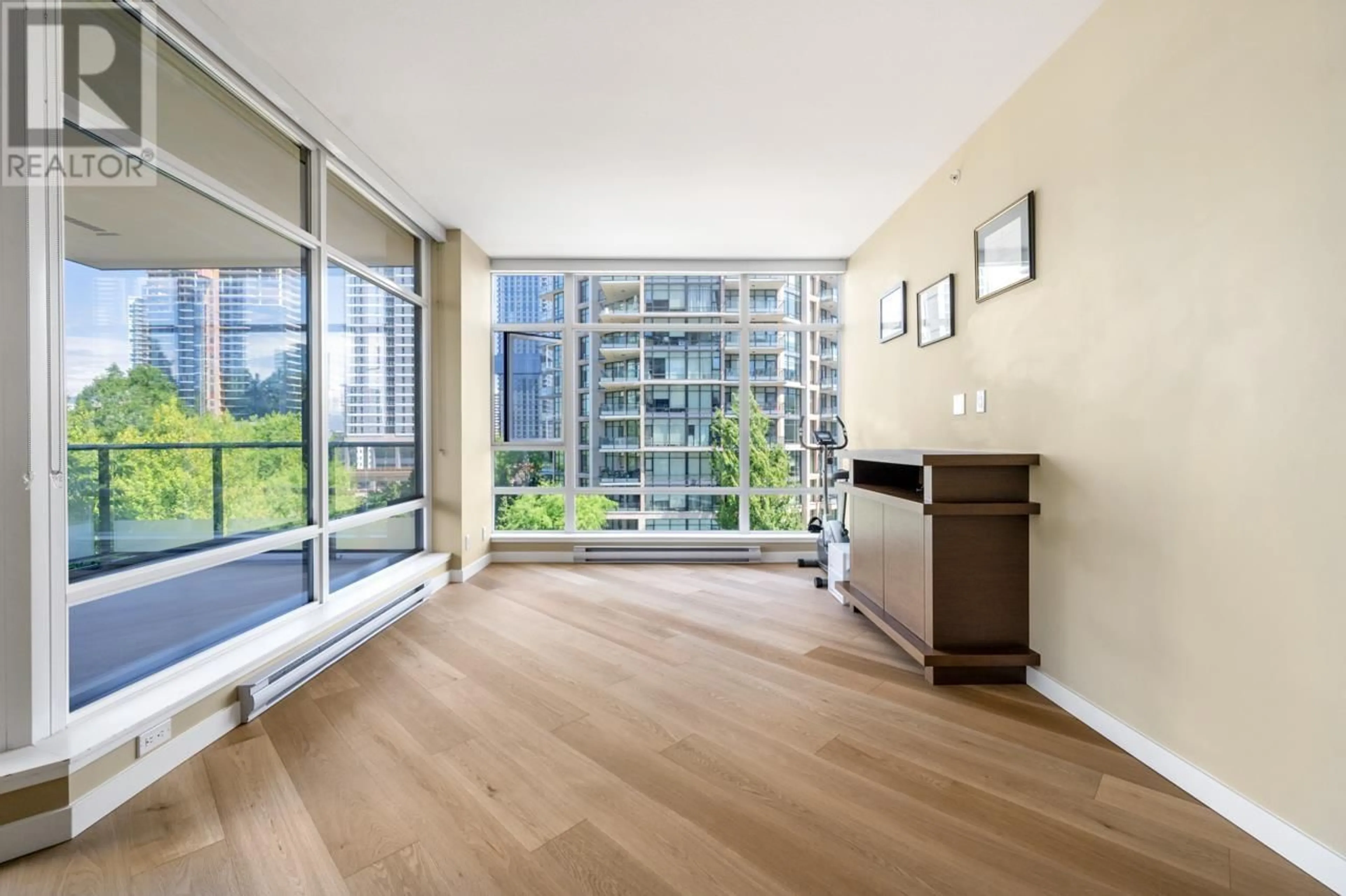 Unknown for 501 - 6188 WILSON AVENUE, Burnaby British Columbia V5H0A5