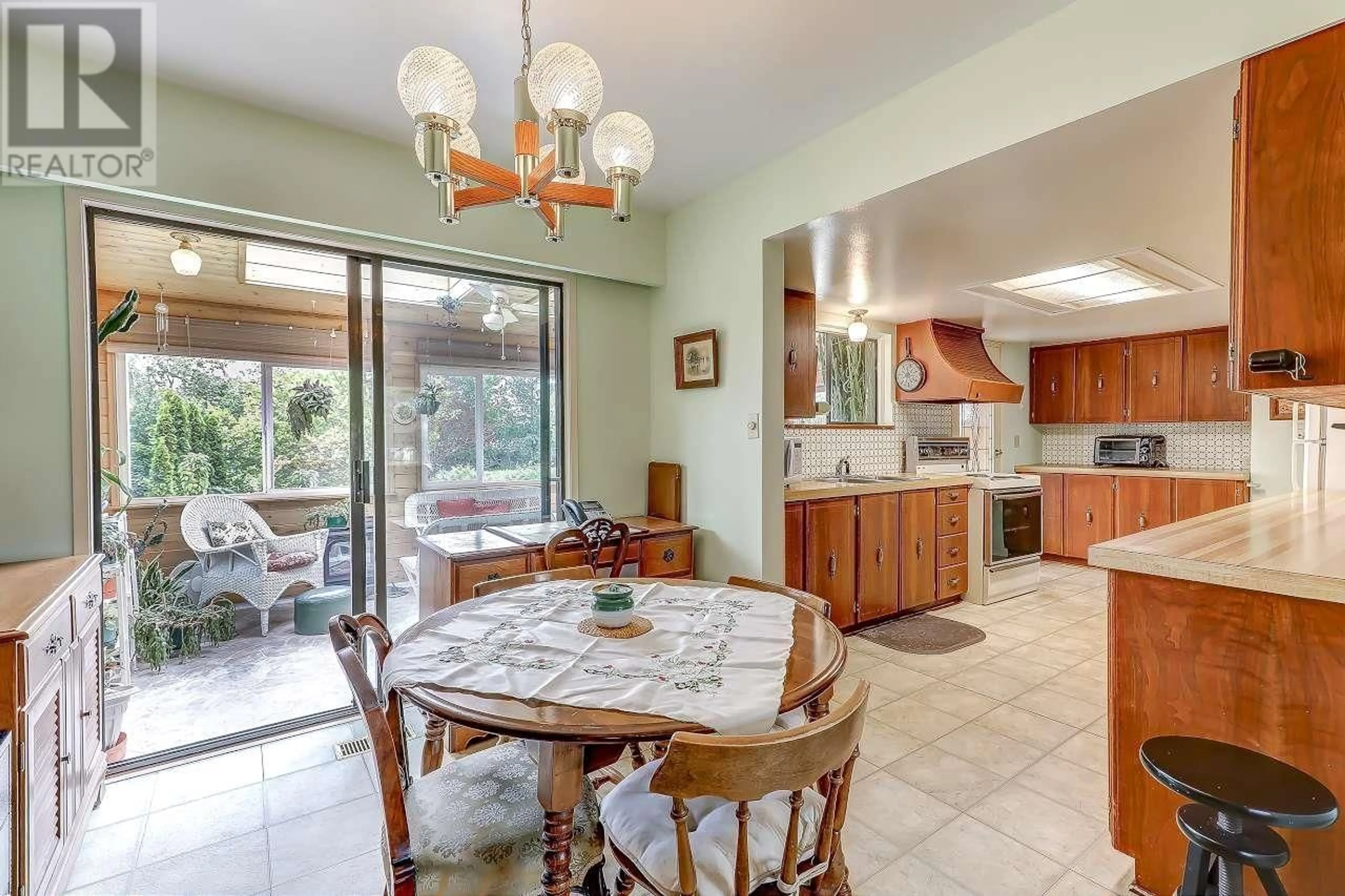 Dining room, ceramic/tile floor for 11700 BLUNDELL ROAD, Richmond British Columbia V6Y1L3