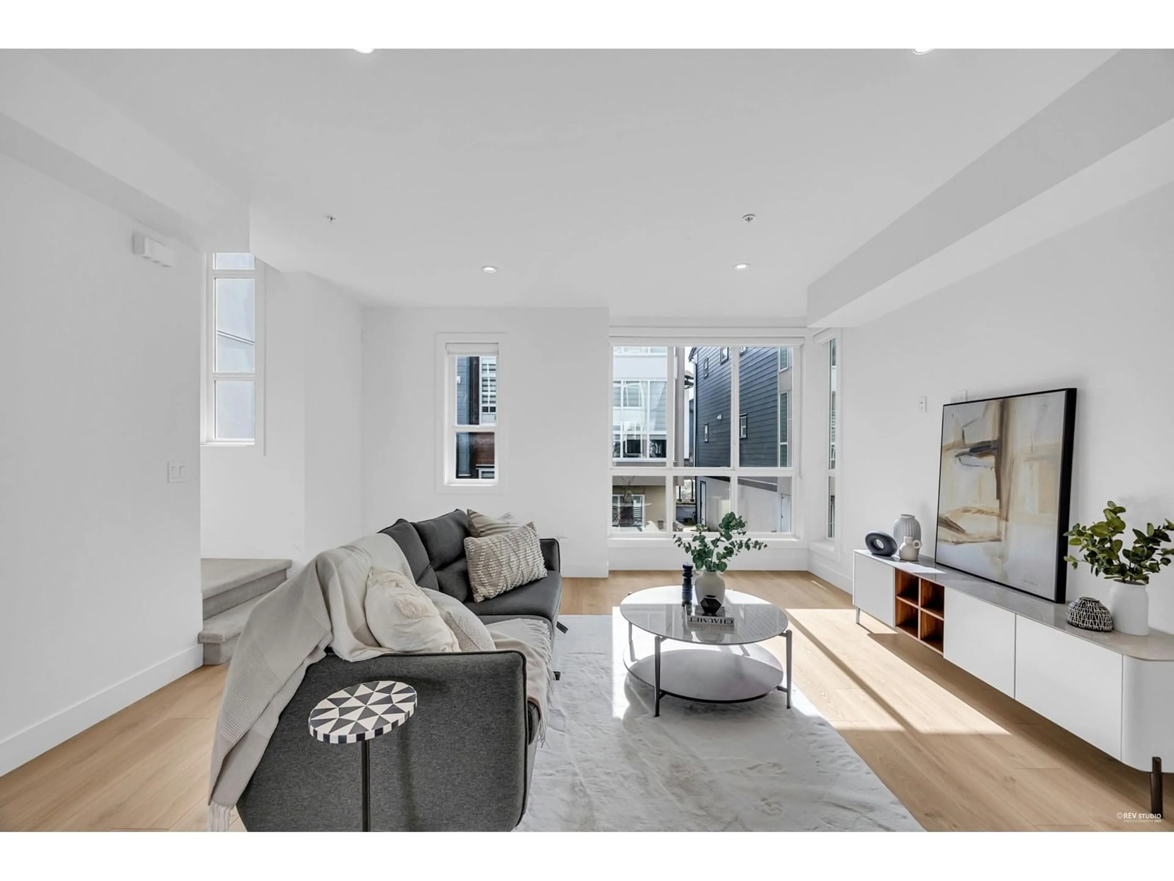 Living room with furniture, unknown for 31 - 7670 207, Langley British Columbia V2Y3N7
