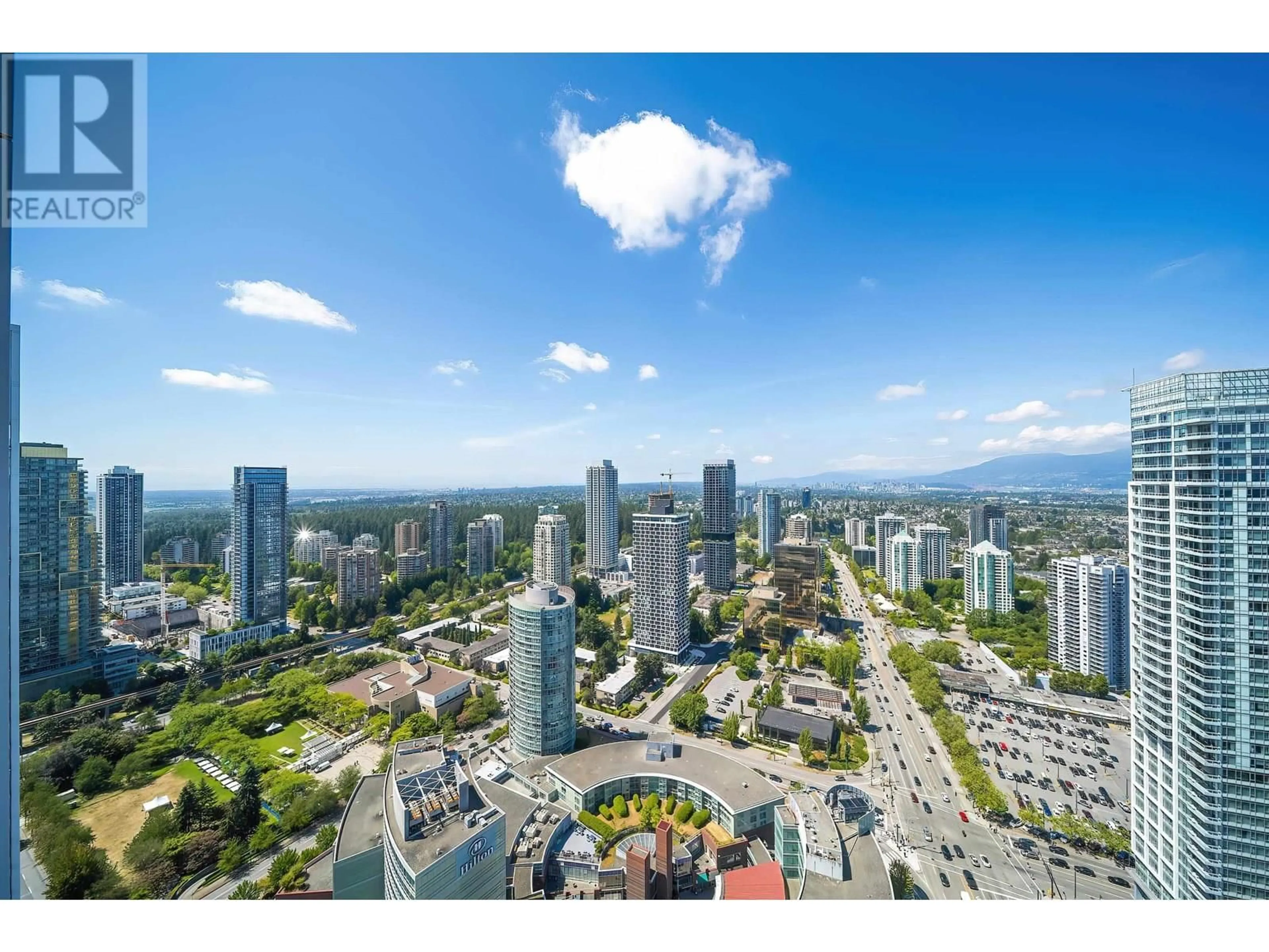A pic from outside/outdoor area/front of a property/back of a property/a pic from drone, city buildings view from balcony for 4005 - 6000 MCKAY AVENUE, Burnaby British Columbia V5H0K2