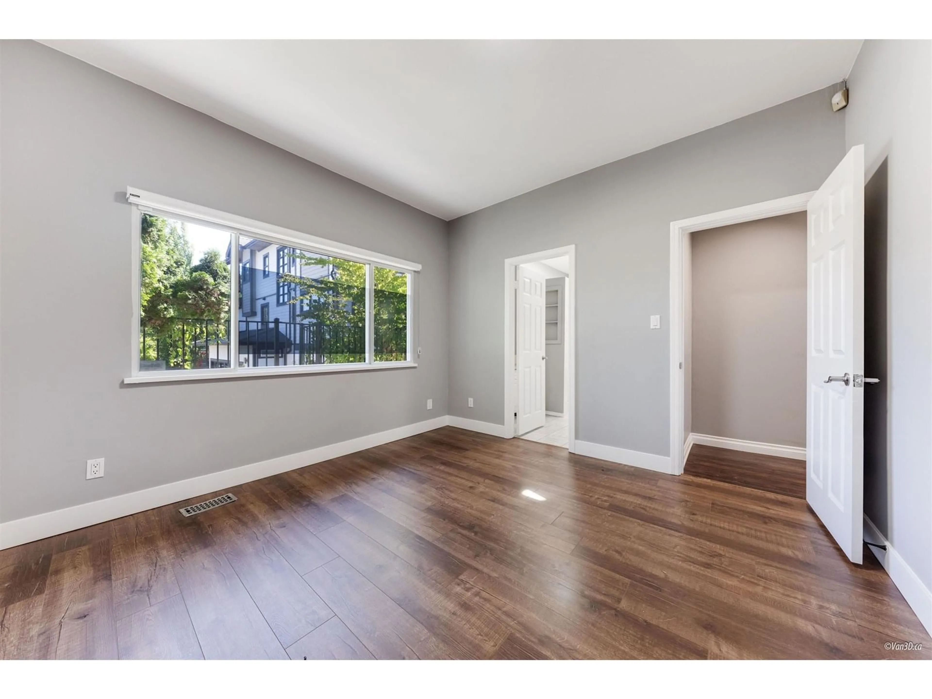 A pic of a room for 1635 136, Surrey British Columbia V4A4E3