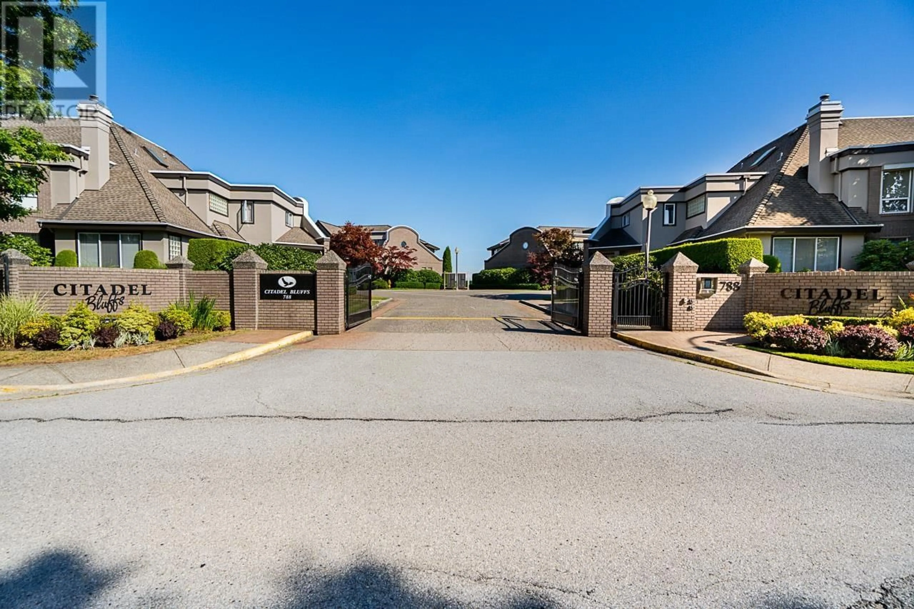 A pic from outside/outdoor area/front of a property/back of a property/a pic from drone, street for 18 - 788 CITADEL DRIVE, Port Coquitlam British Columbia V3C6G9