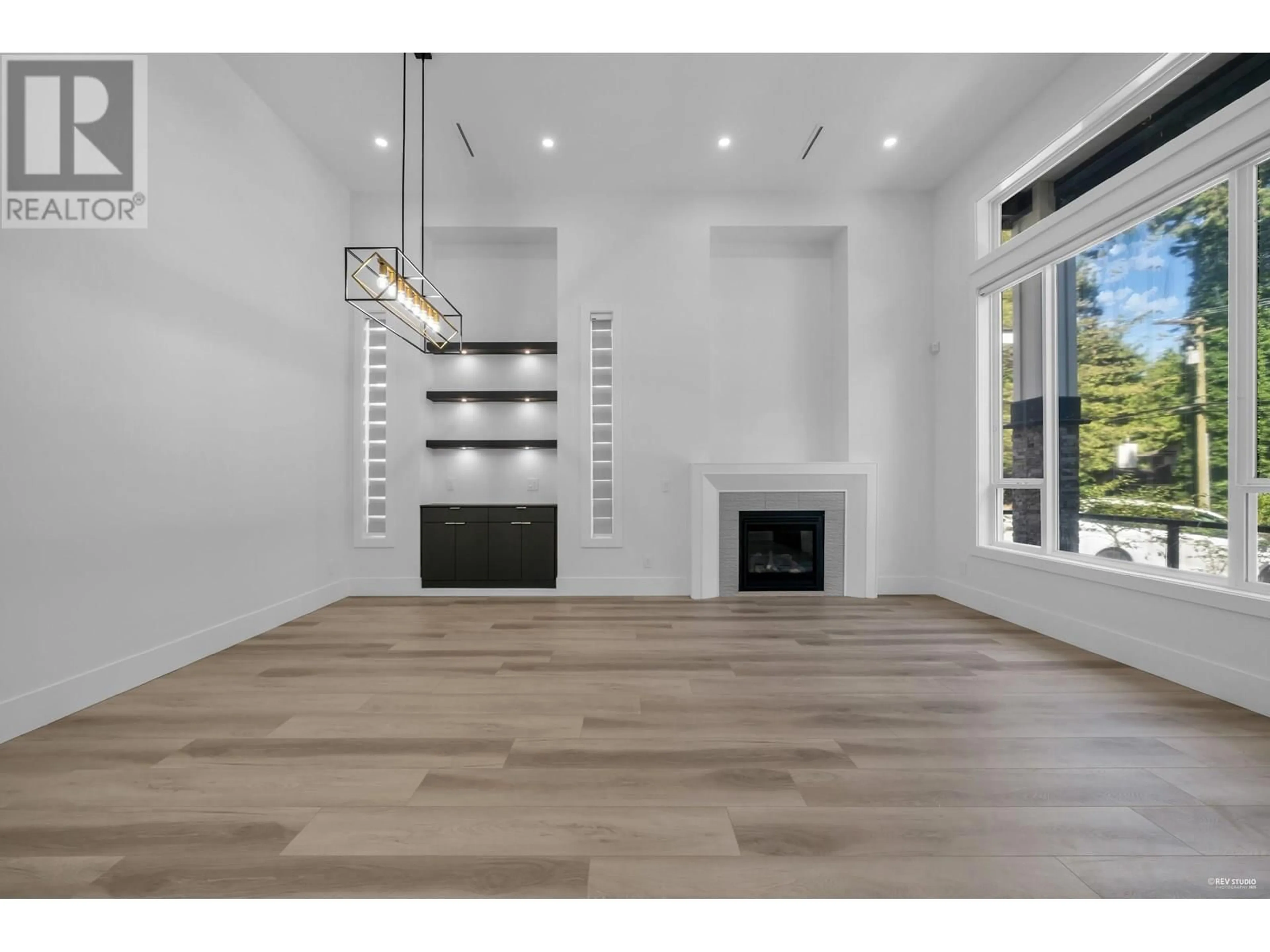 A pic of a room for 5238 6 AVENUE, Delta British Columbia V4M1L5