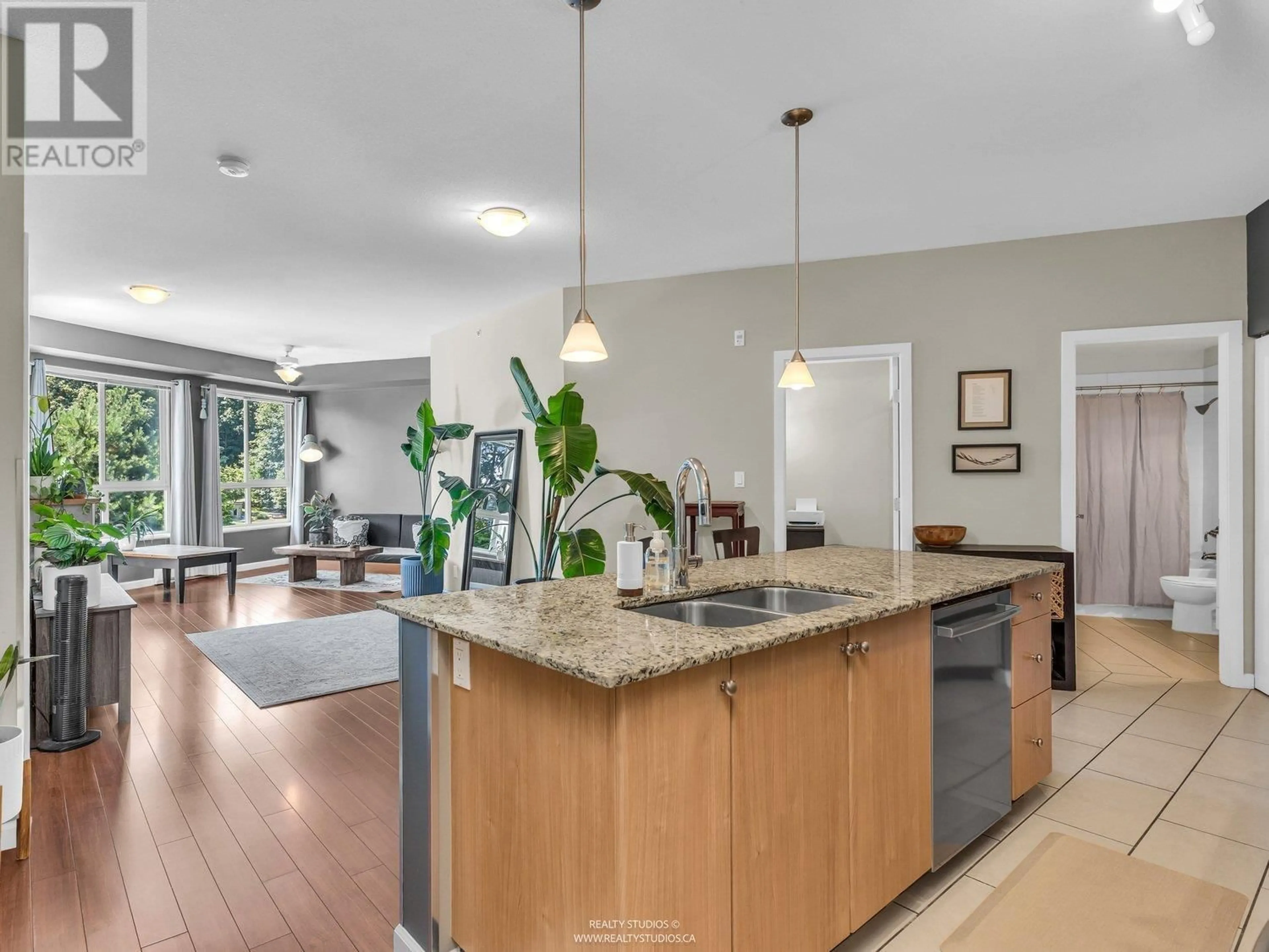 Open concept kitchen, unknown for 402 - 285 ROSS DRIVE, New Westminster British Columbia V3L0B9