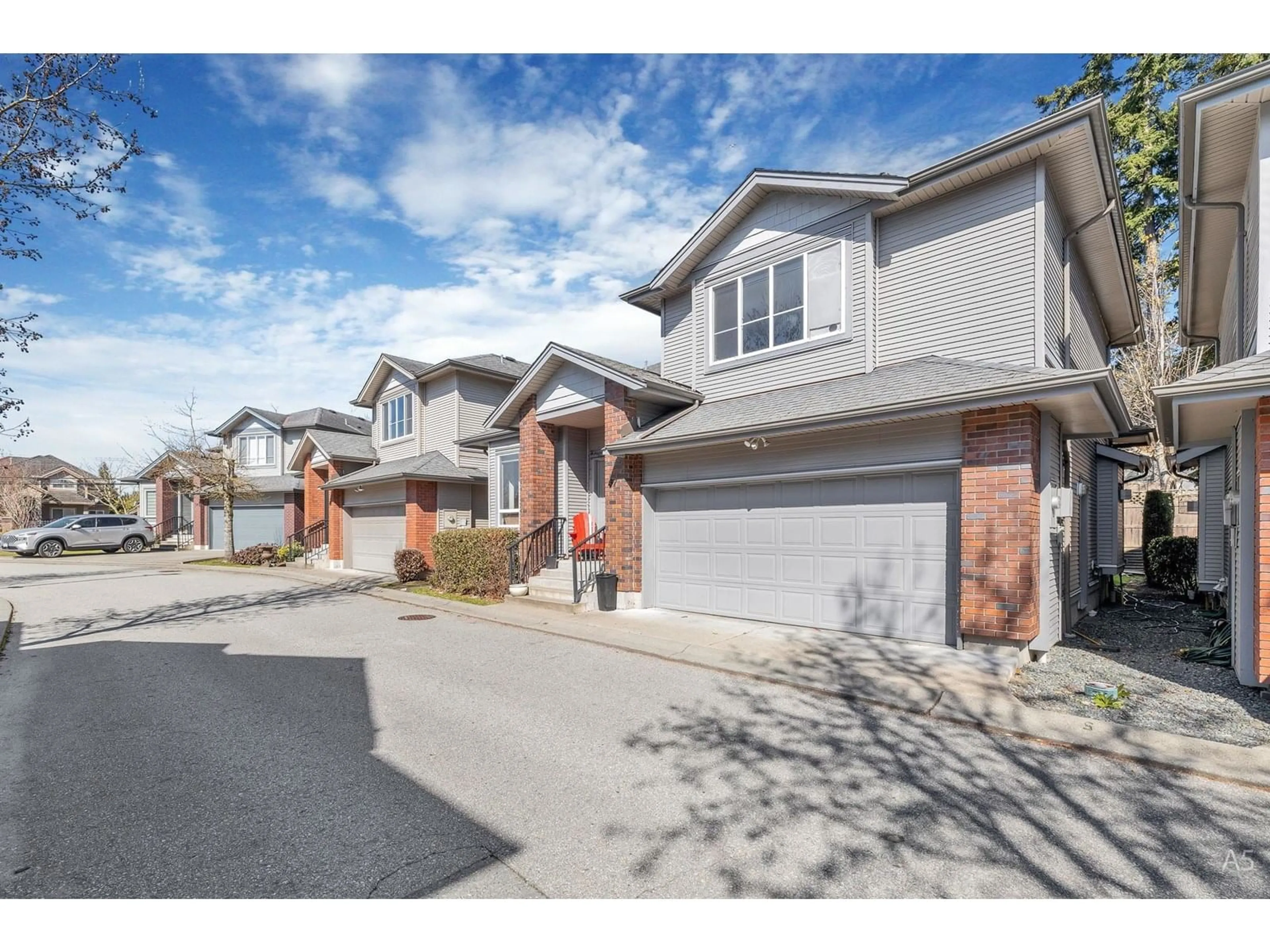 Unknown for 37 - 6116 128, Surrey British Columbia V3X1T1