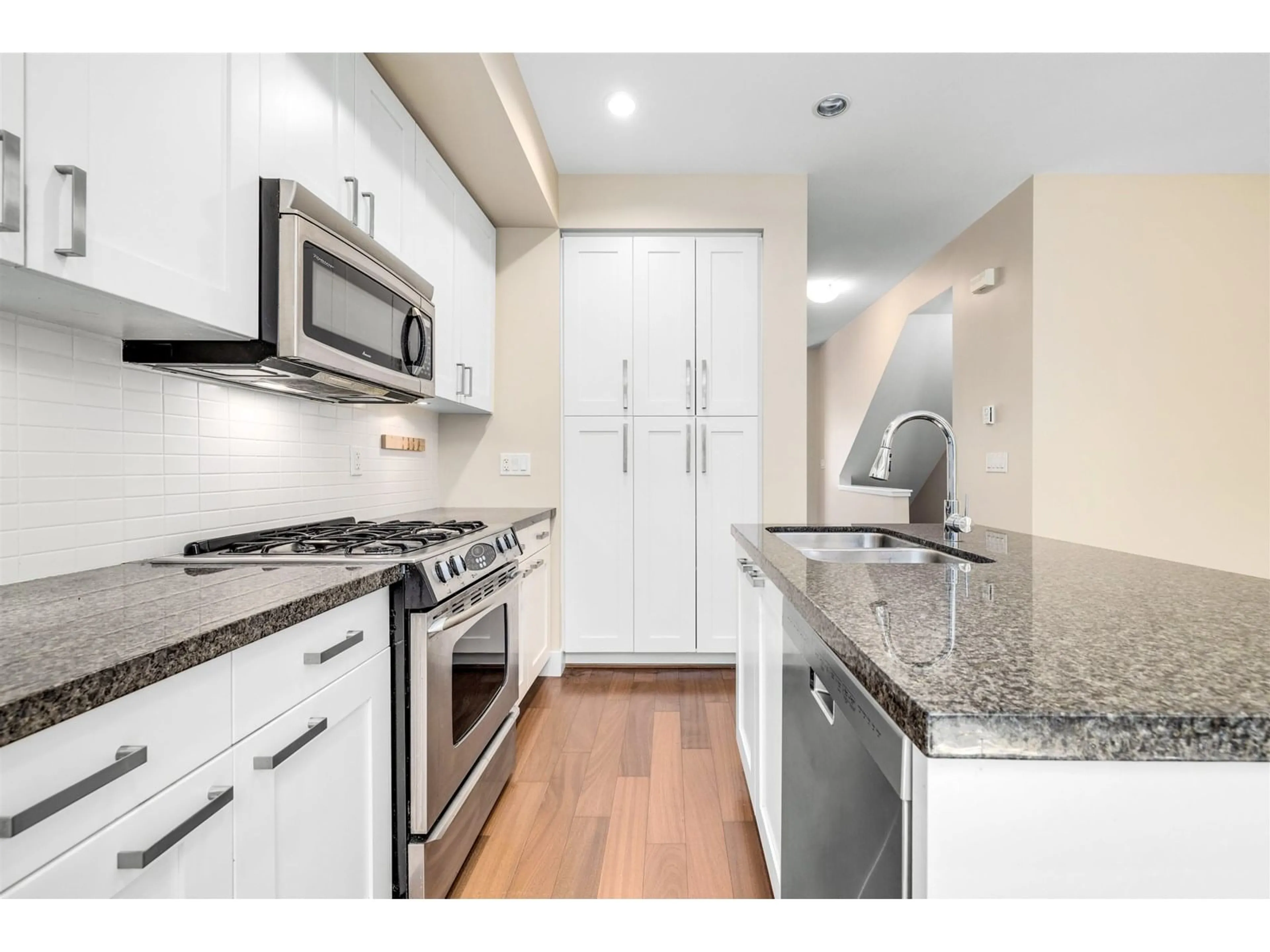 Unknown for 204 - 2501 161A, Surrey British Columbia V3Z7Y6