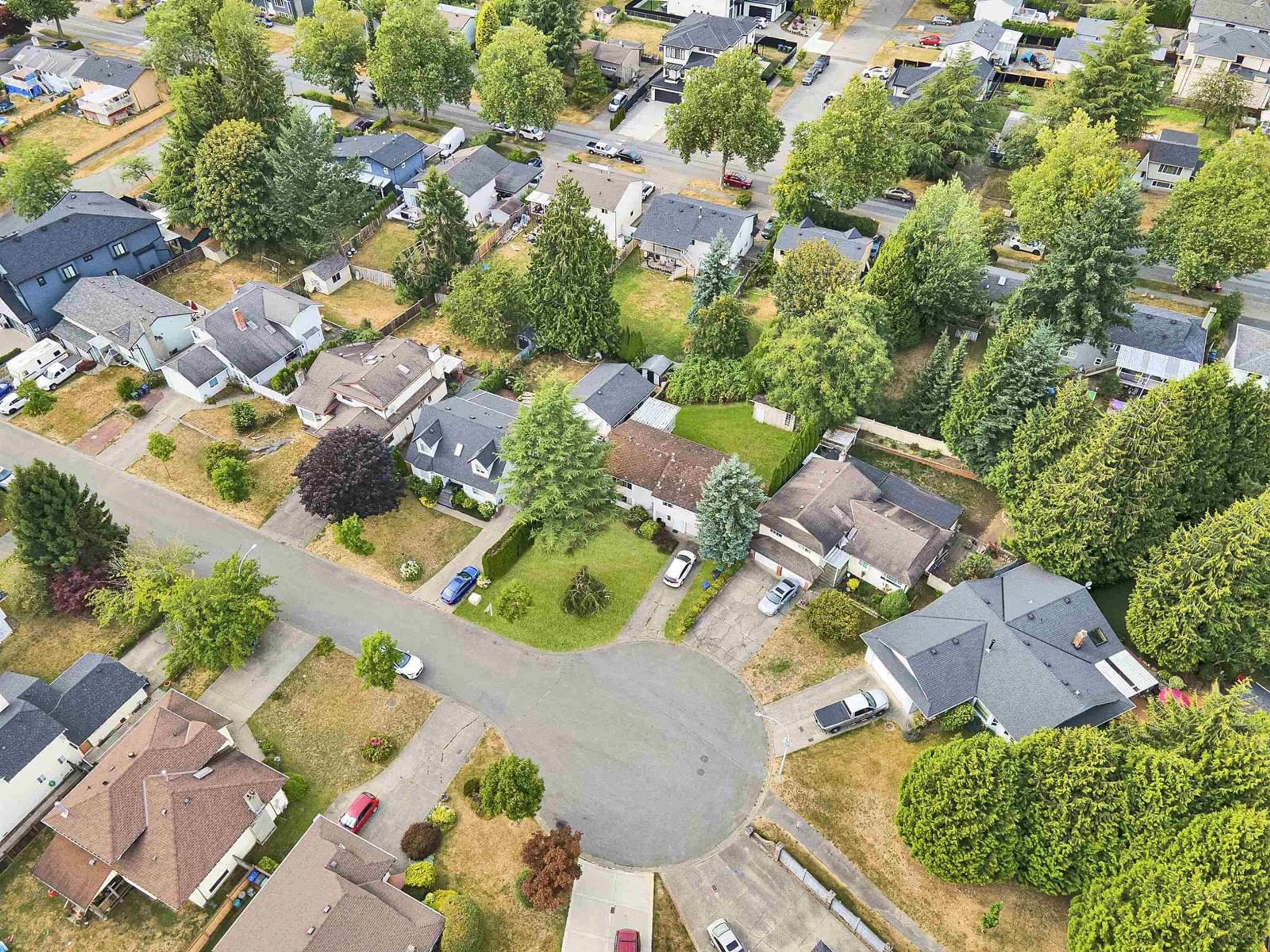 A pic from outside/outdoor area/front of a property/back of a property/a pic from drone, street for 15307 85A, Surrey British Columbia V3S6J4