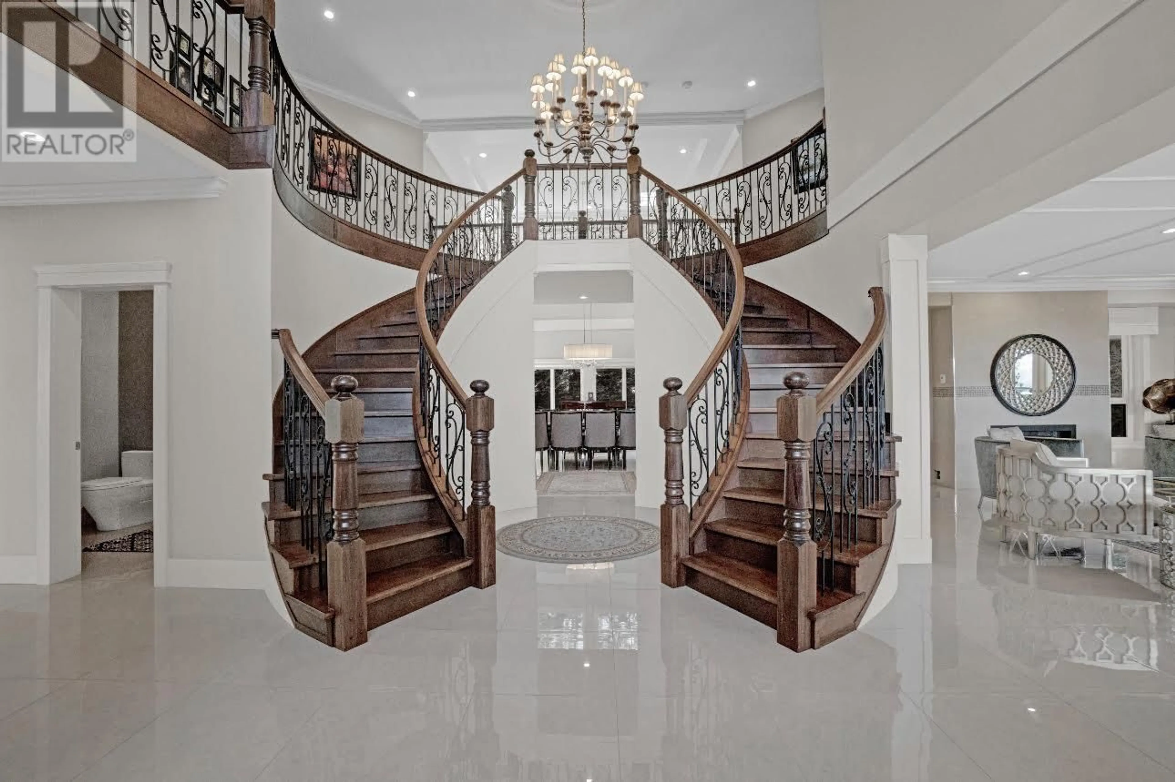 Indoor foyer for 2985 LAZY A STREET, Coquitlam British Columbia V3C3N6