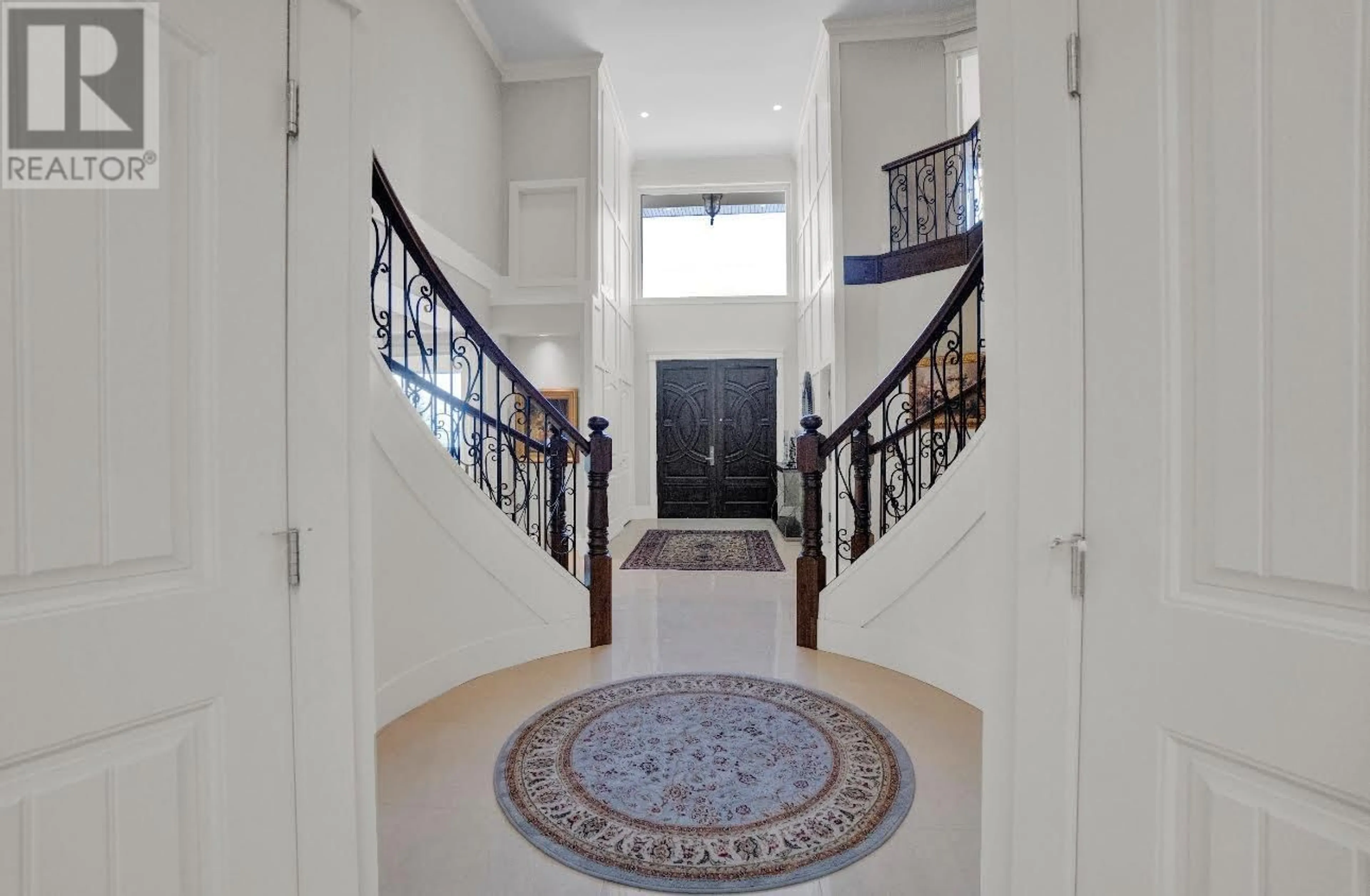Indoor foyer for 2985 LAZY A STREET, Coquitlam British Columbia V3C3N6