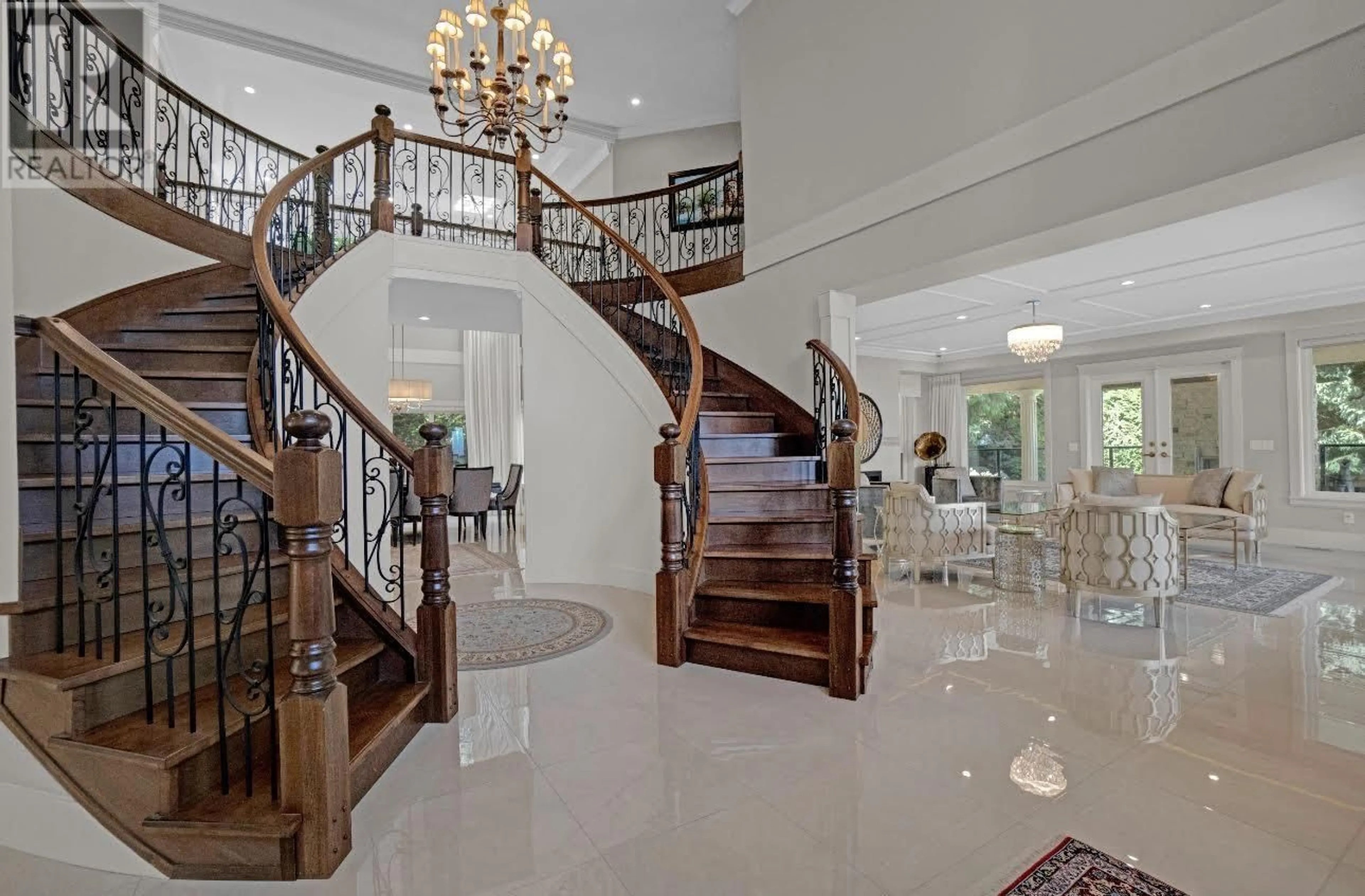 Indoor foyer for 2985 LAZY A STREET, Coquitlam British Columbia V3C3N6