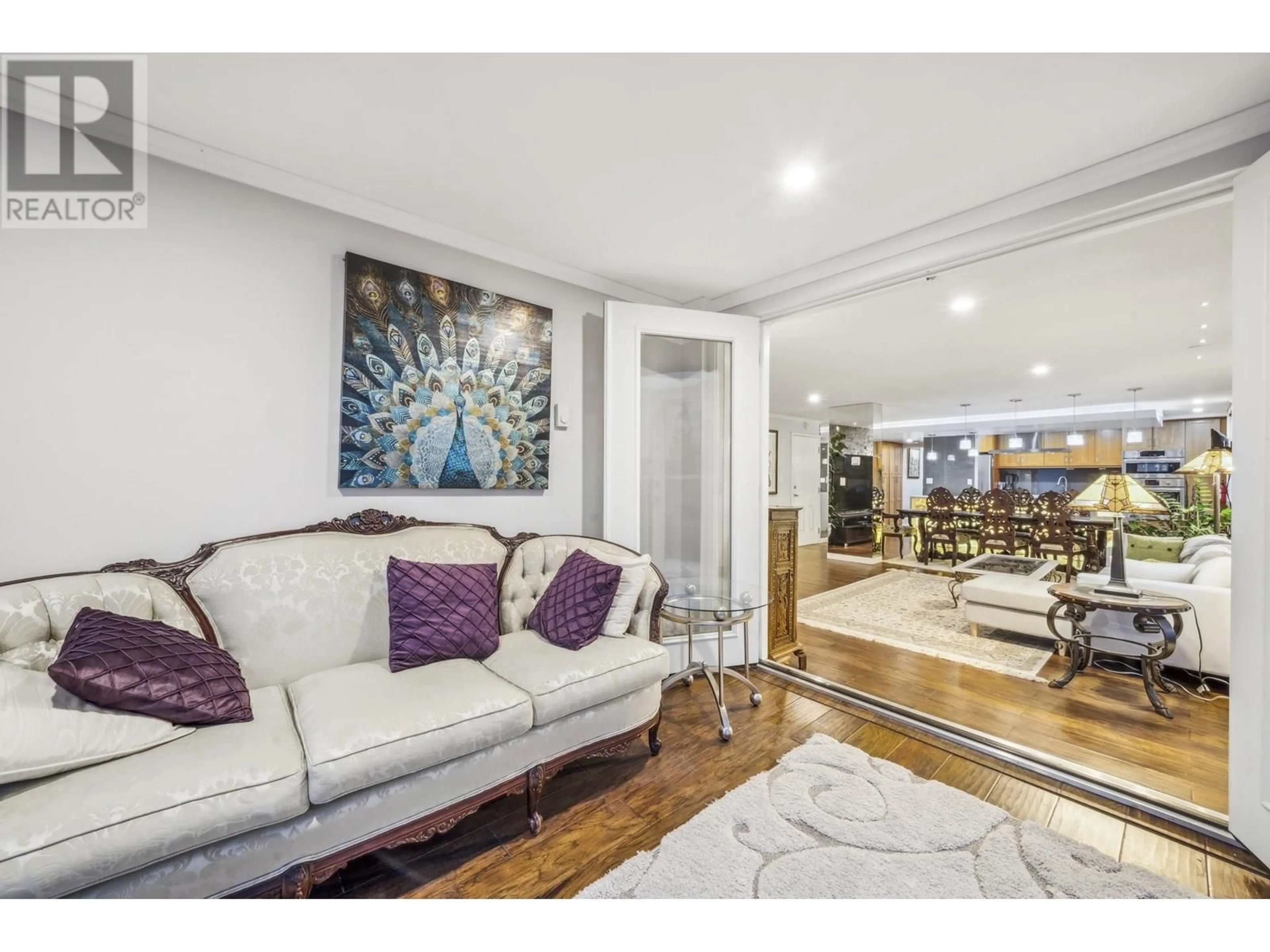 Living room with furniture, unknown for 602 - 2090 ARGYLE AVENUE, West Vancouver British Columbia V7V4R4