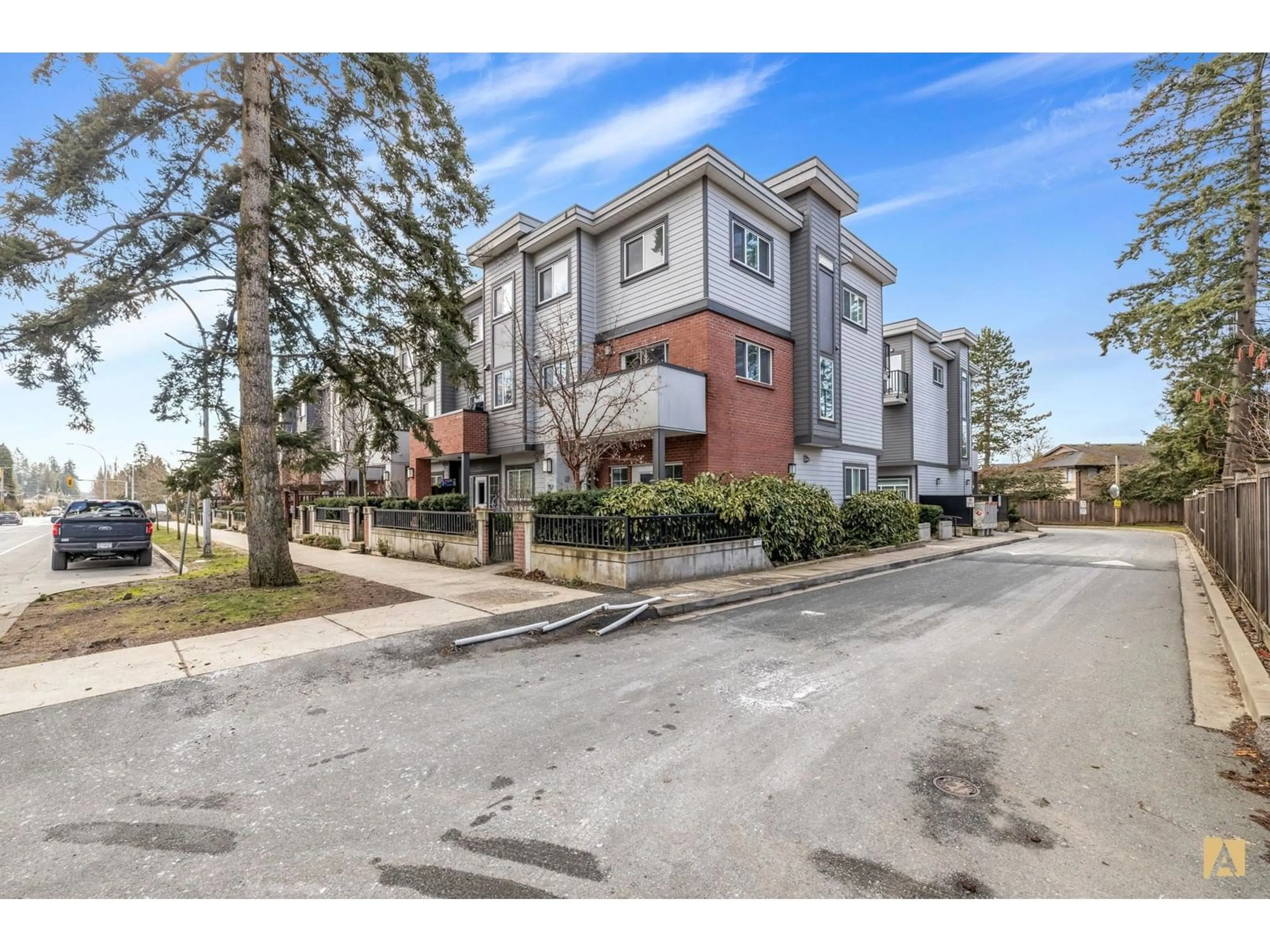 A pic from outside/outdoor area/front of a property/back of a property/a pic from drone, street for 10 - 7247 140, Surrey British Columbia V3W1K8