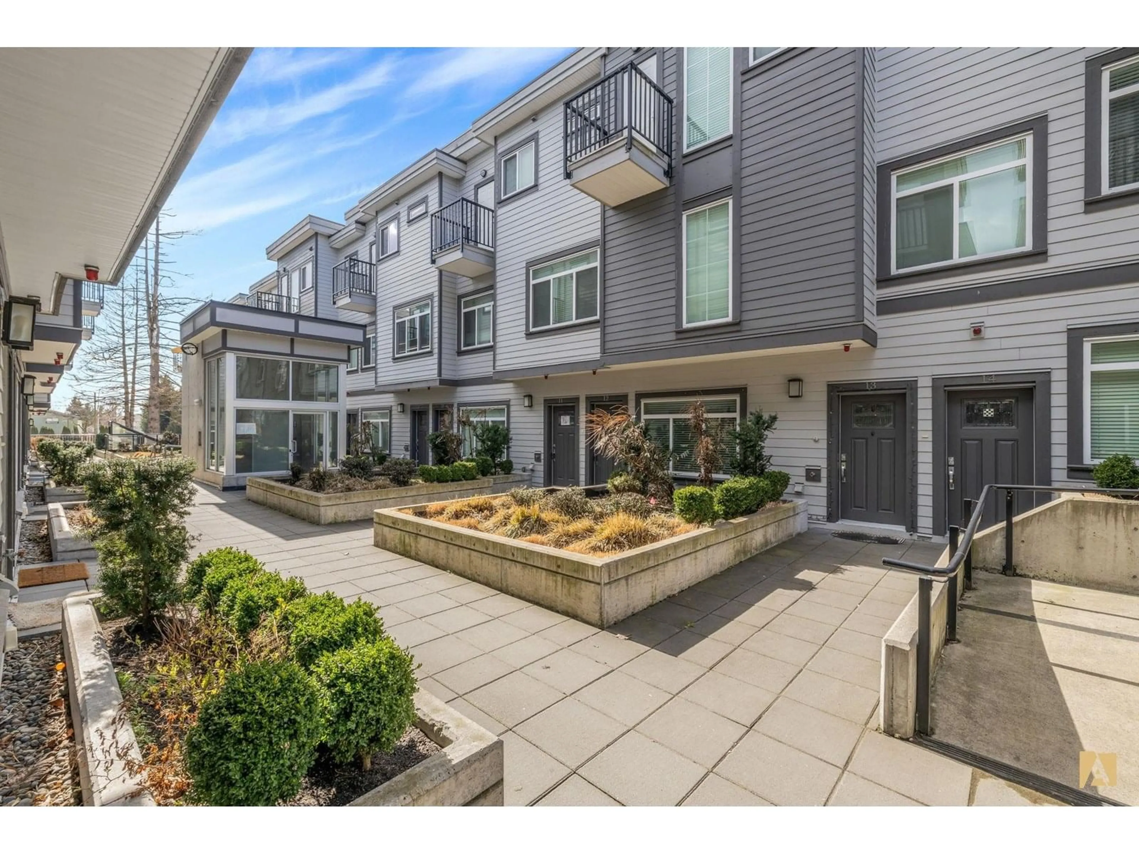Patio, street for 10 - 7247 140, Surrey British Columbia V3W1K8