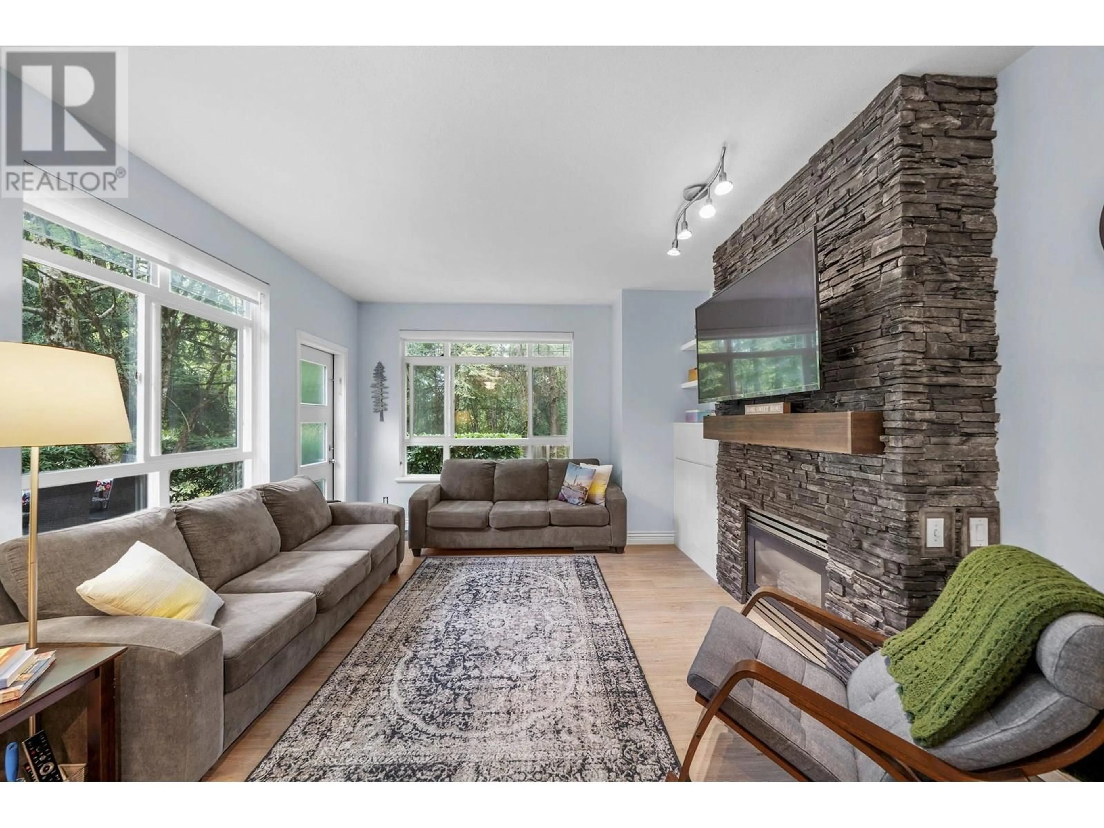 Living room with furniture, unknown for 72 - 15 FOREST PARK WAY, Port Moody British Columbia V3H5G7