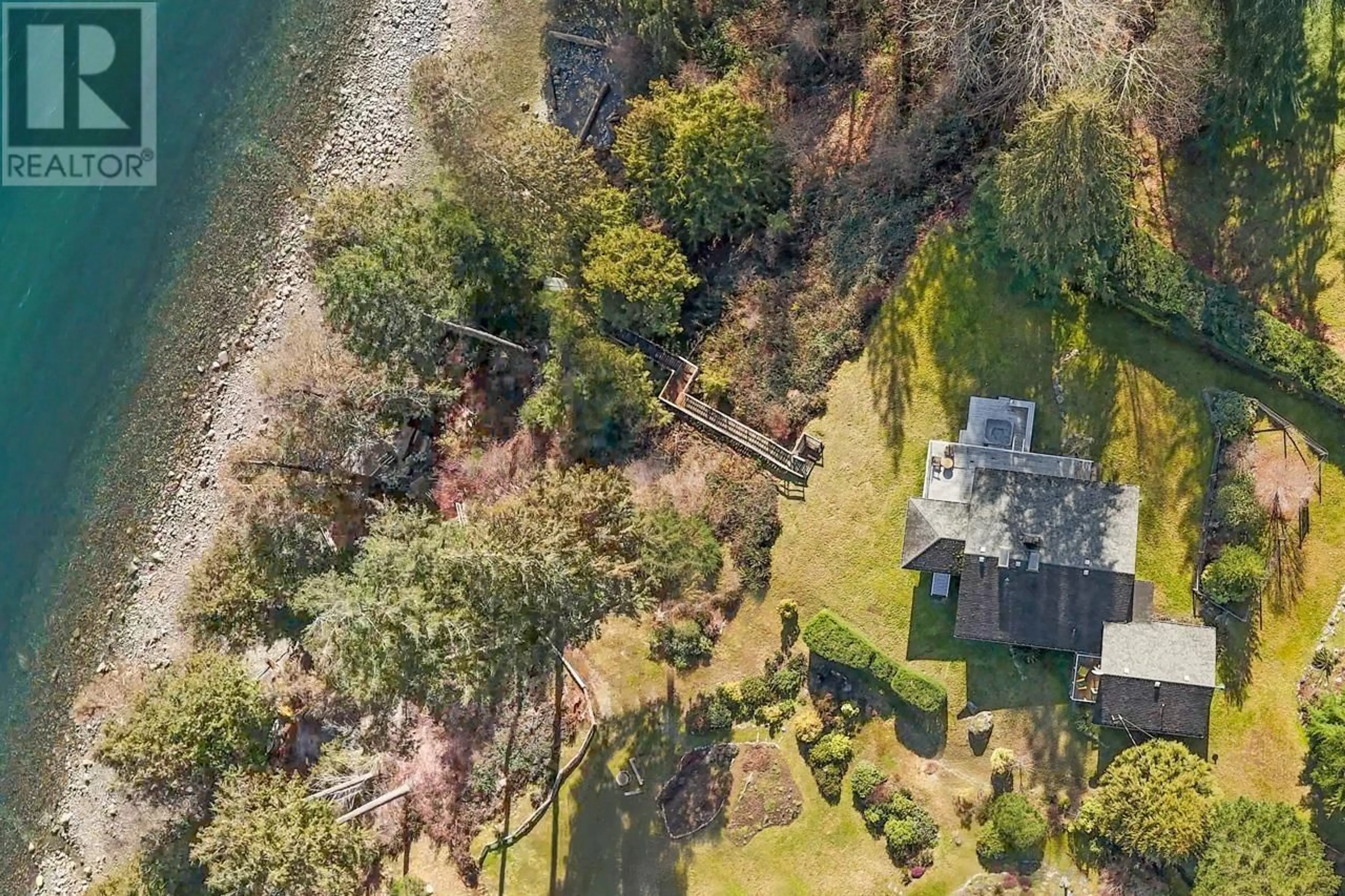 A pic from outside/outdoor area/front of a property/back of a property/a pic from drone, water/lake/river/ocean view for 724 THE GROVE ROAD, Gambier Island British Columbia V0N1V0