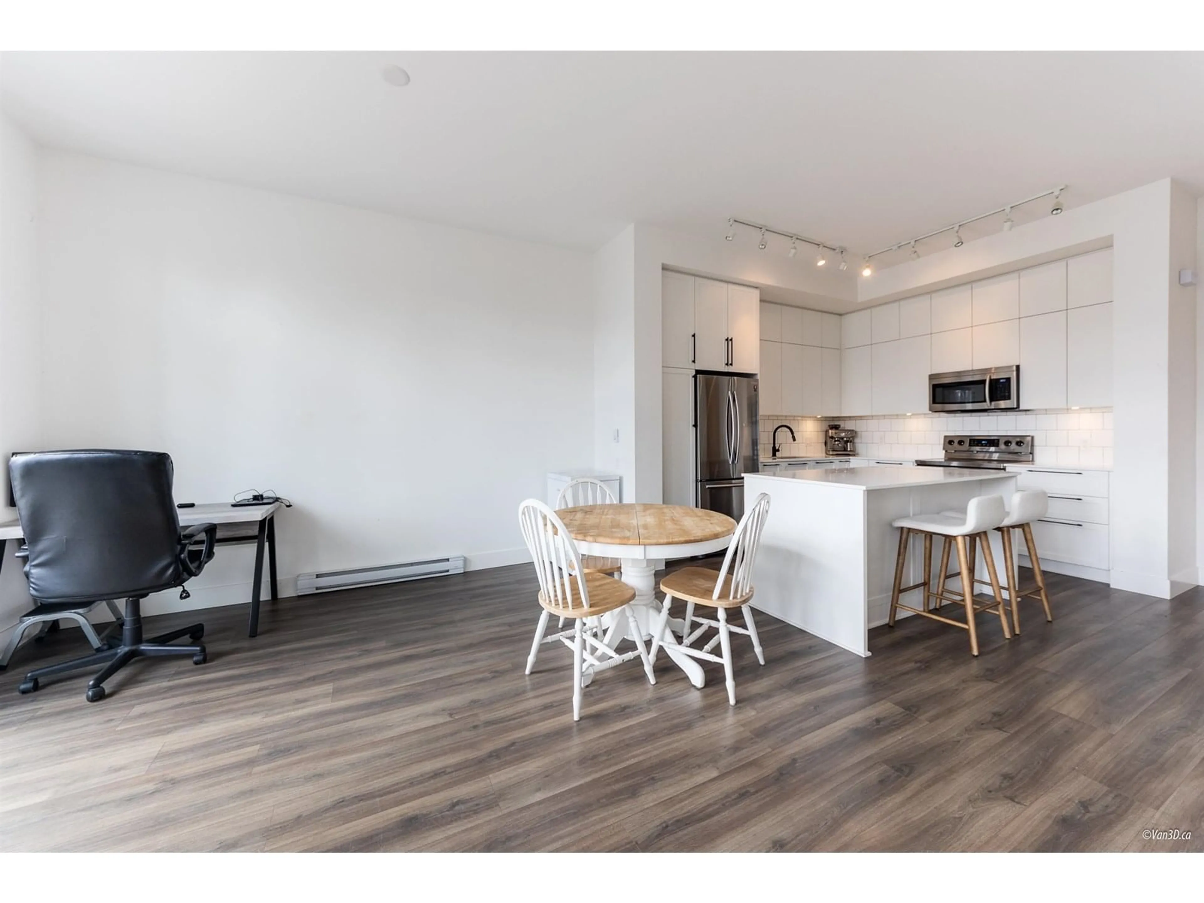 Open concept kitchen, wood/laminate floor for 74 - 2838 LIVINGSTONE, Abbotsford British Columbia V2J0J1