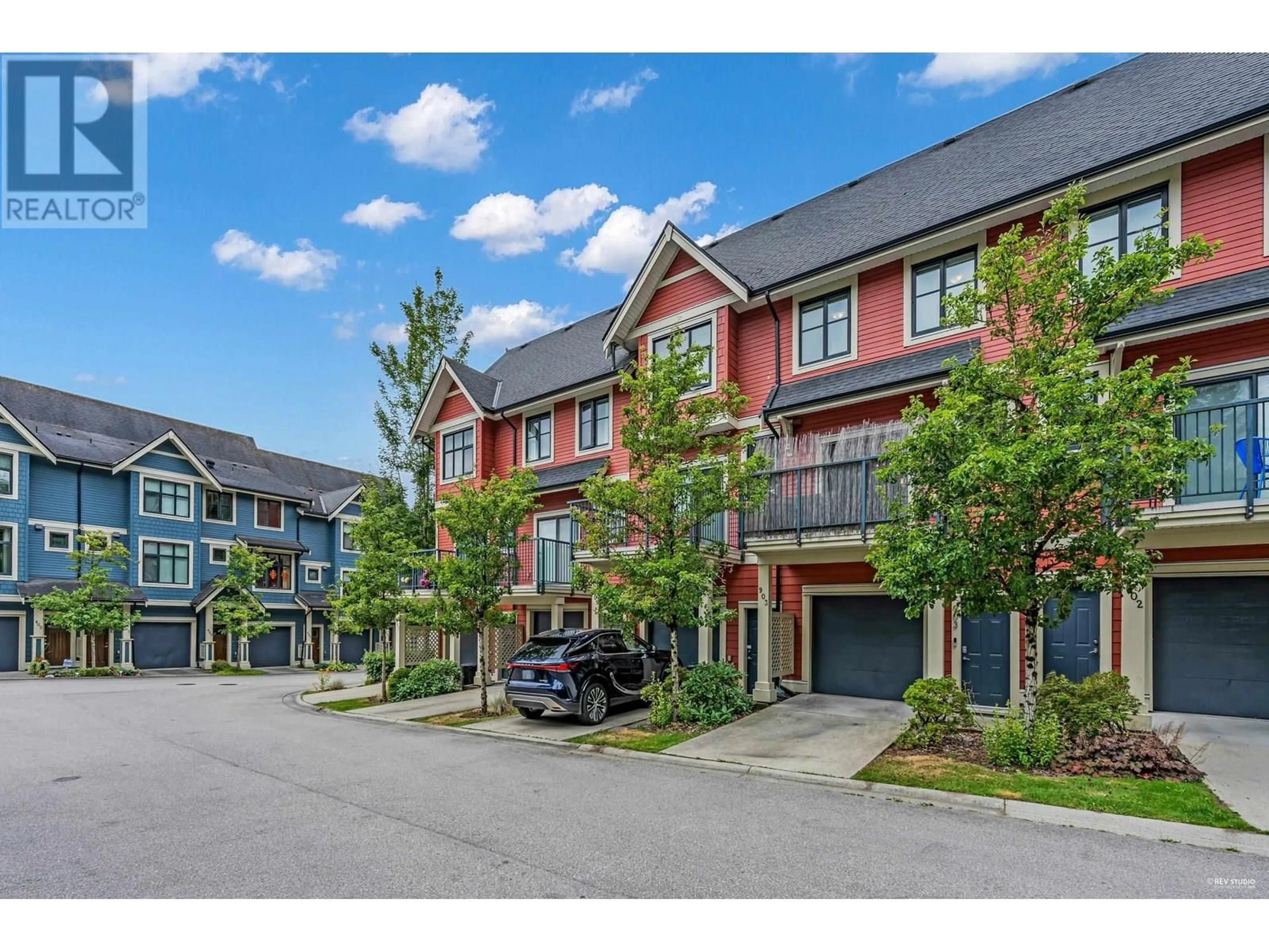A pic from outside/outdoor area/front of a property/back of a property/a pic from drone, street for 903 - 8485 NEW HAVEN CLOSE, Burnaby British Columbia V5J0B7