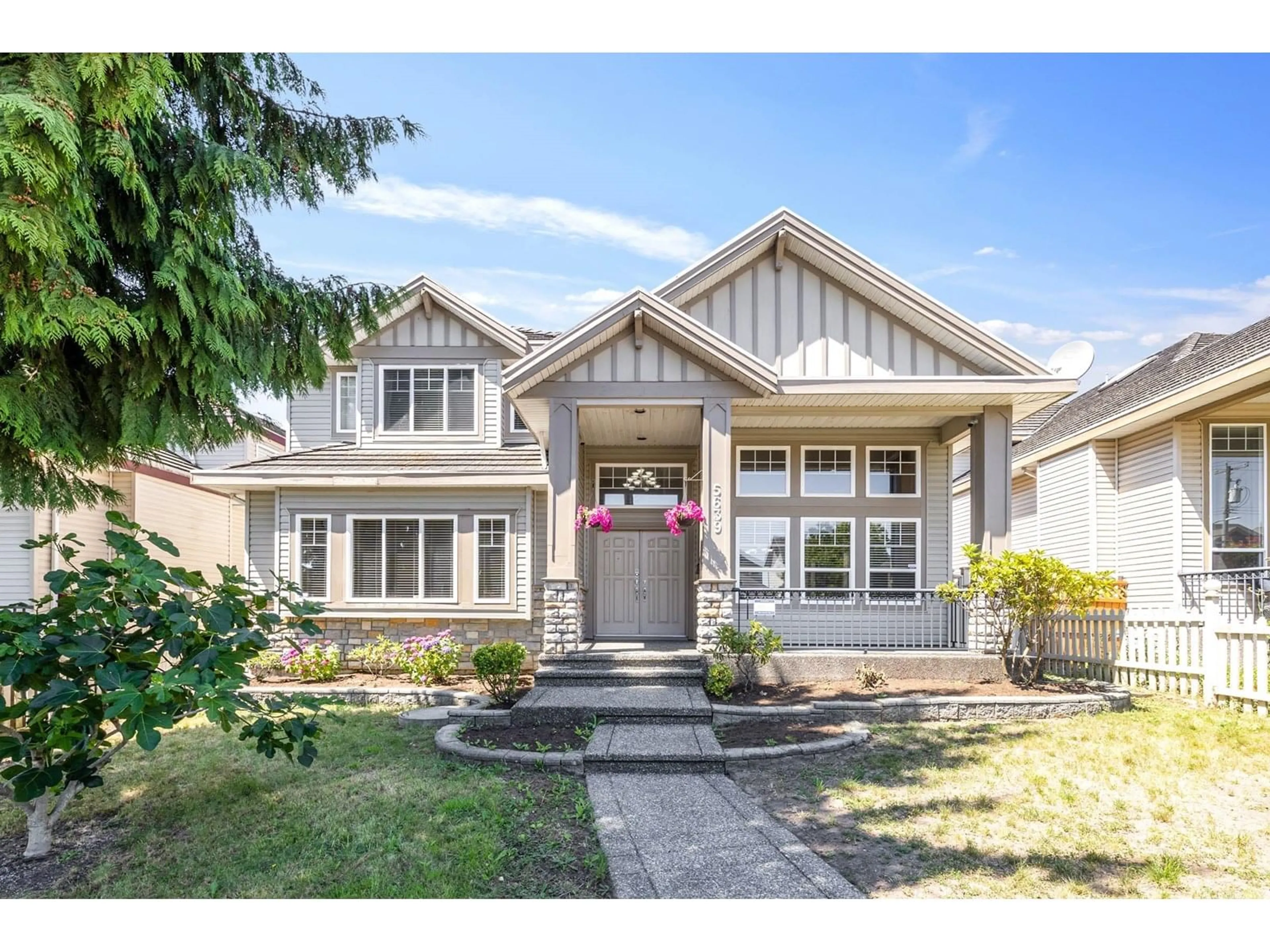 Home with vinyl exterior material, street for 5639 148, Surrey British Columbia V3S3B7