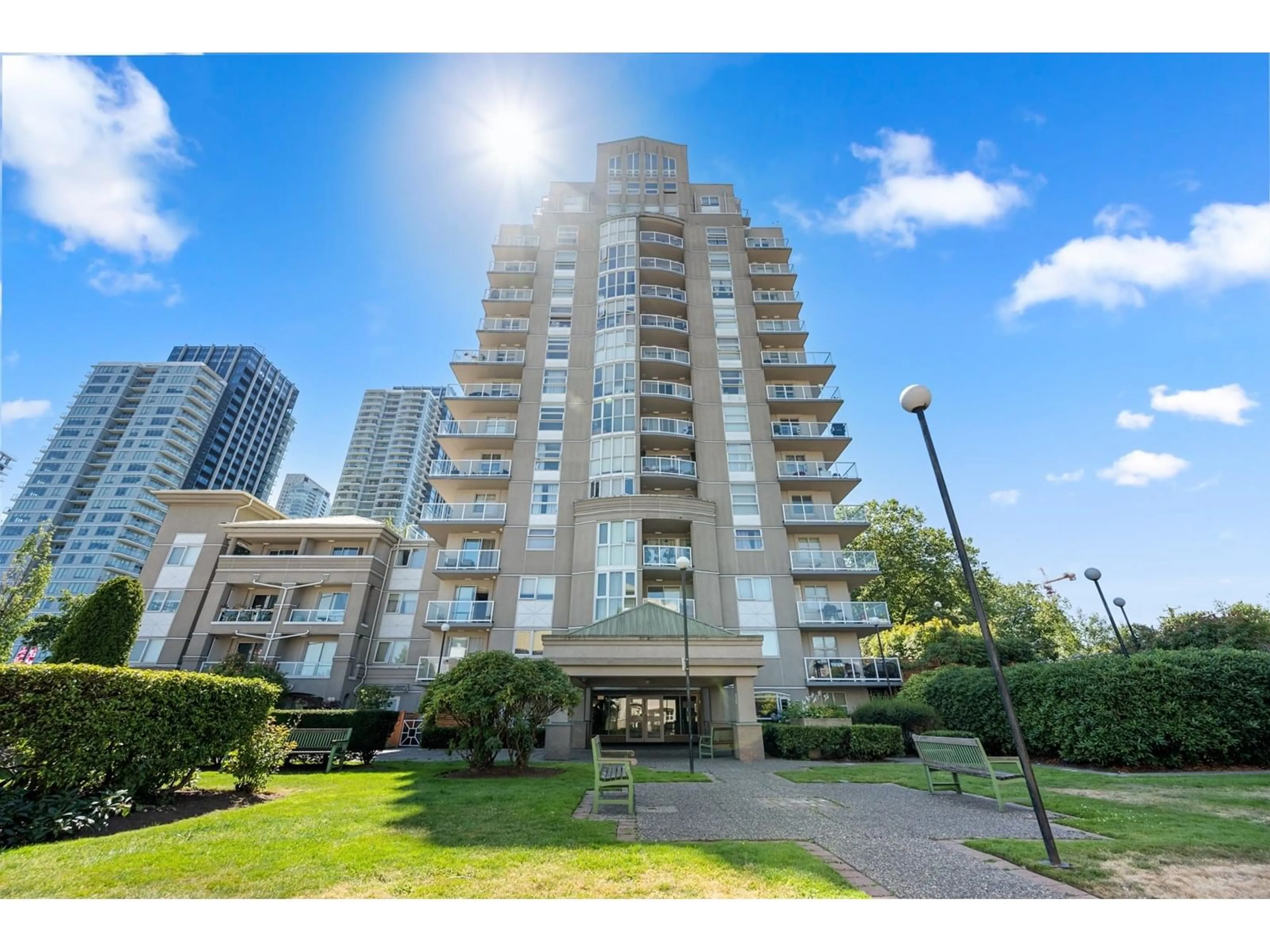 Unknown for 1405 - 10523 UNIVERSITY, Surrey British Columbia V3T5T8