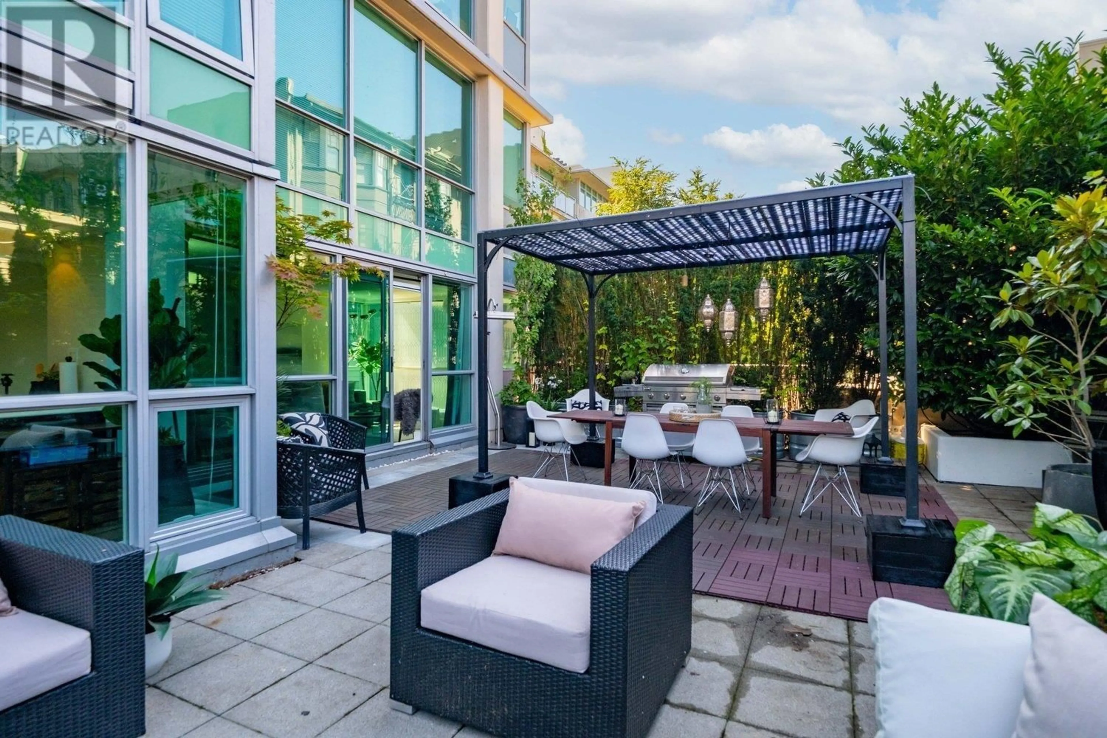 Patio, unknown for 307 - 138 ESPLANADE AVENUE, North Vancouver British Columbia V7L4X9
