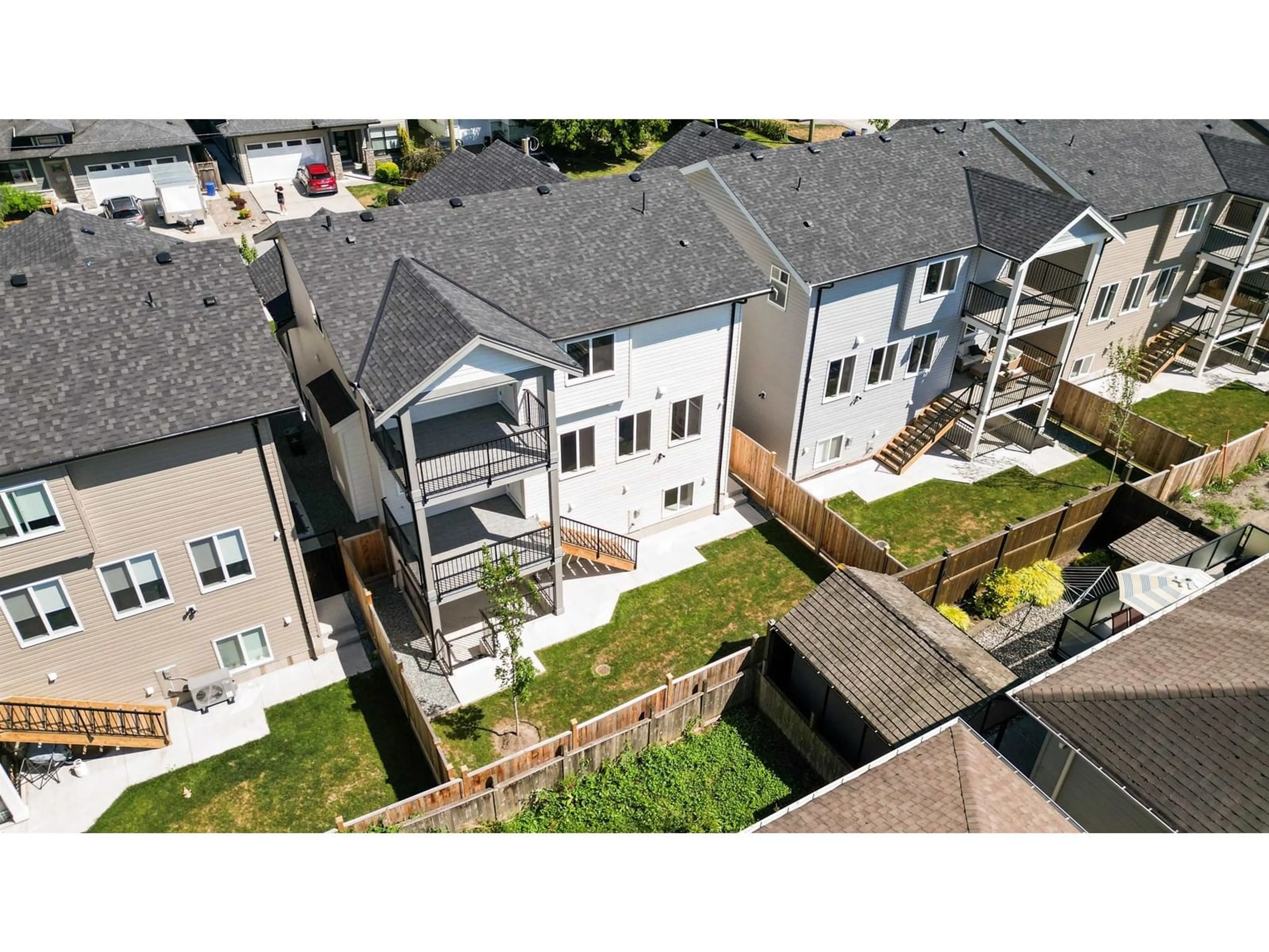 A pic from outside/outdoor area/front of a property/back of a property/a pic from drone, unknown for 7143 ELWOOD DRIVE, Chilliwack British Columbia V2R1G8