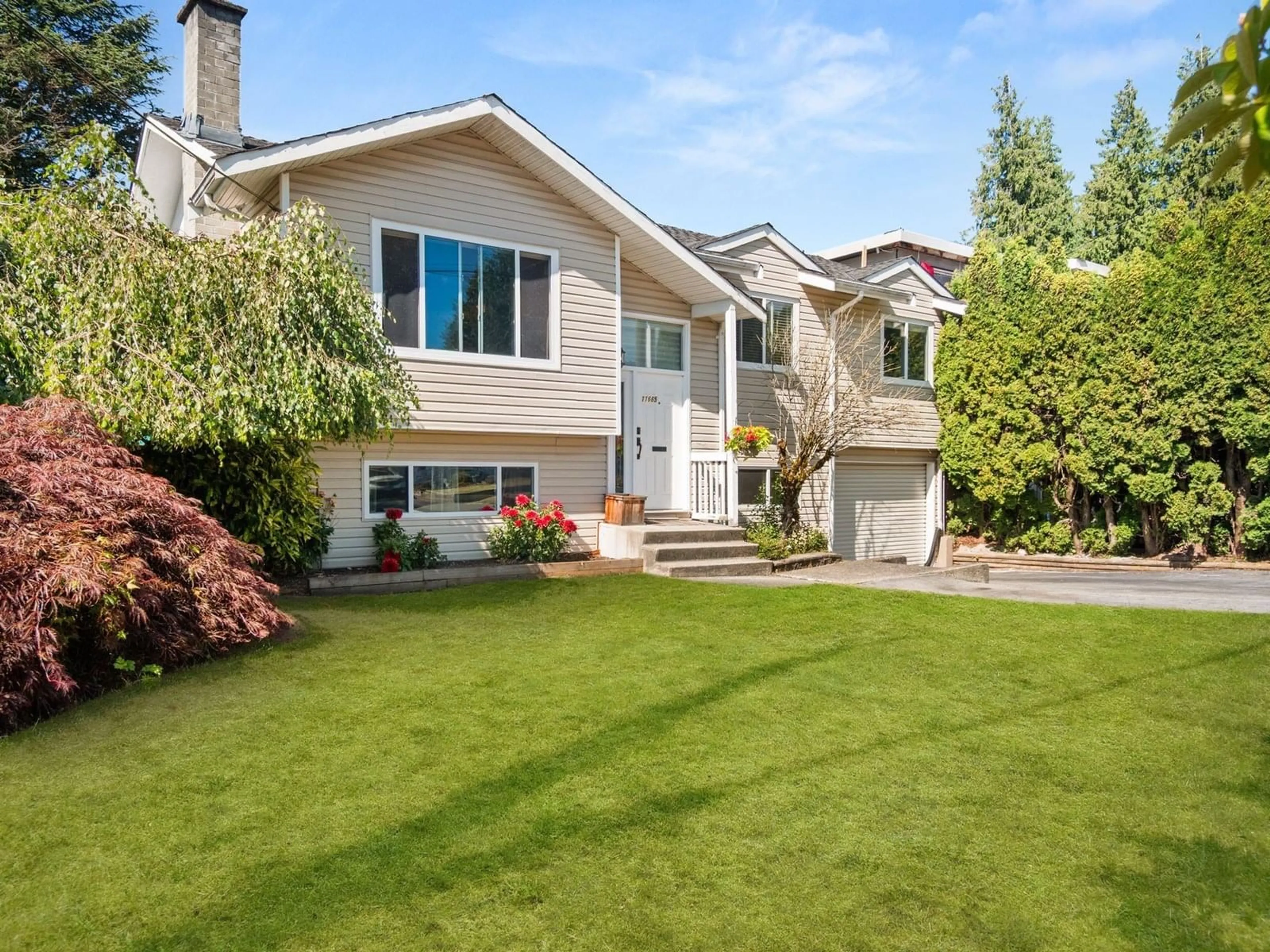 Home with vinyl exterior material, street for 11665 94A, Delta British Columbia V4C3S4