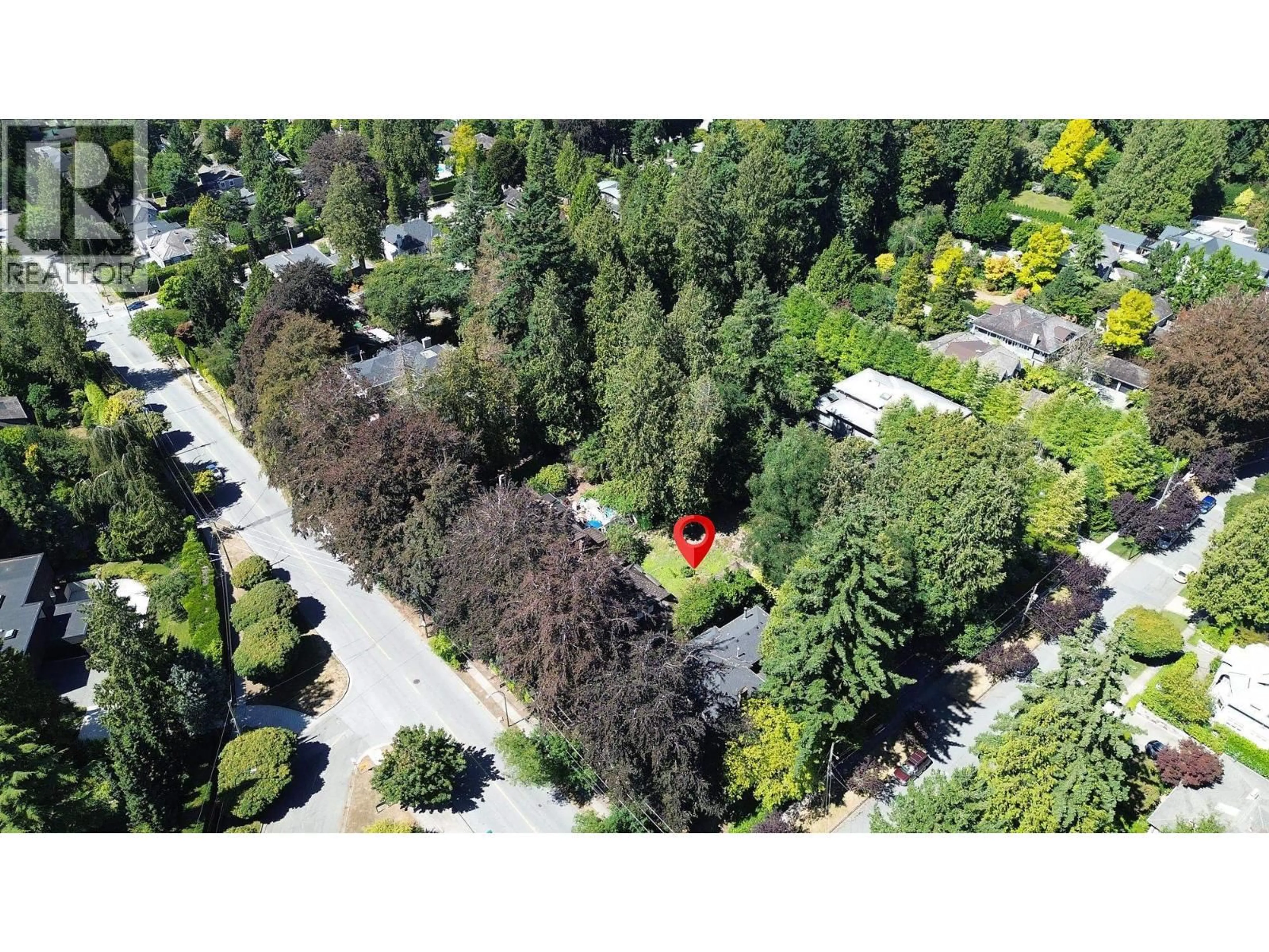 A pic from outside/outdoor area/front of a property/back of a property/a pic from drone, forest/trees view for 2629 49TH AVENUE, Vancouver British Columbia V6N3S5