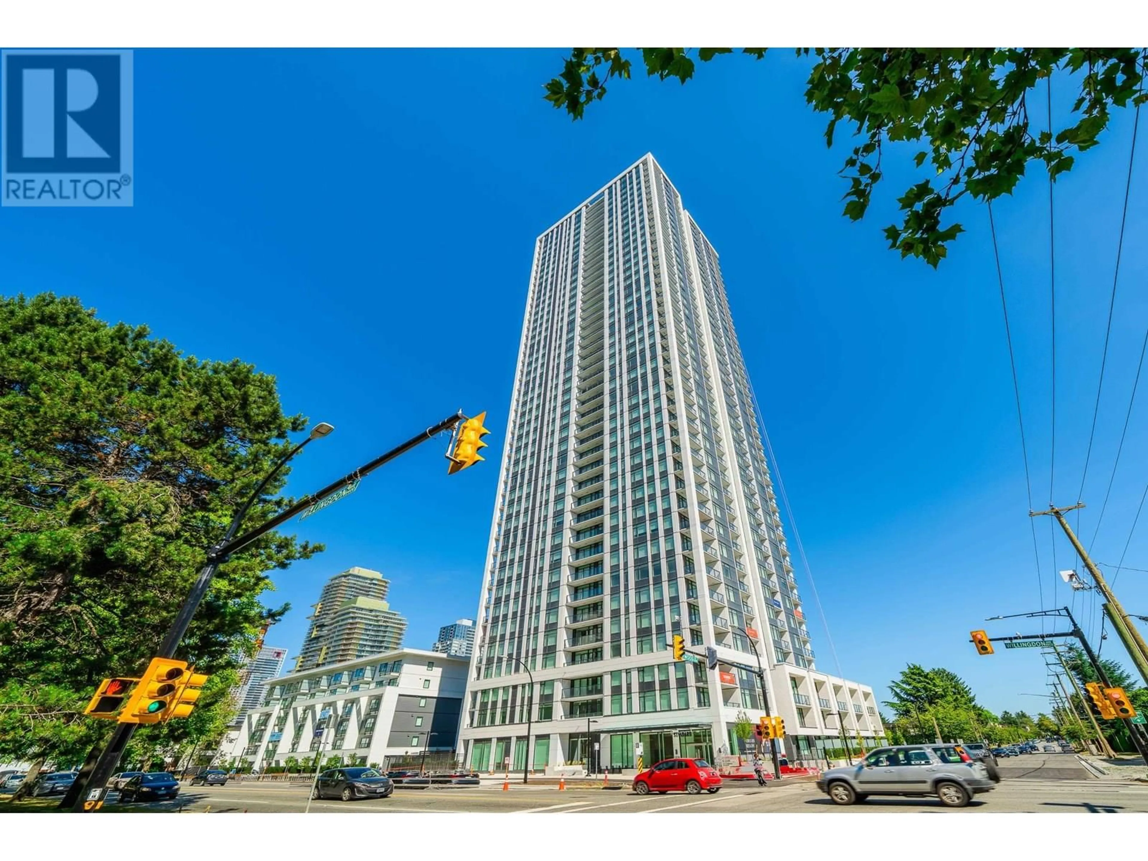 Indoor foyer for 901 - 6468 WILLINGDON AVENUE, Burnaby British Columbia V5H0L3
