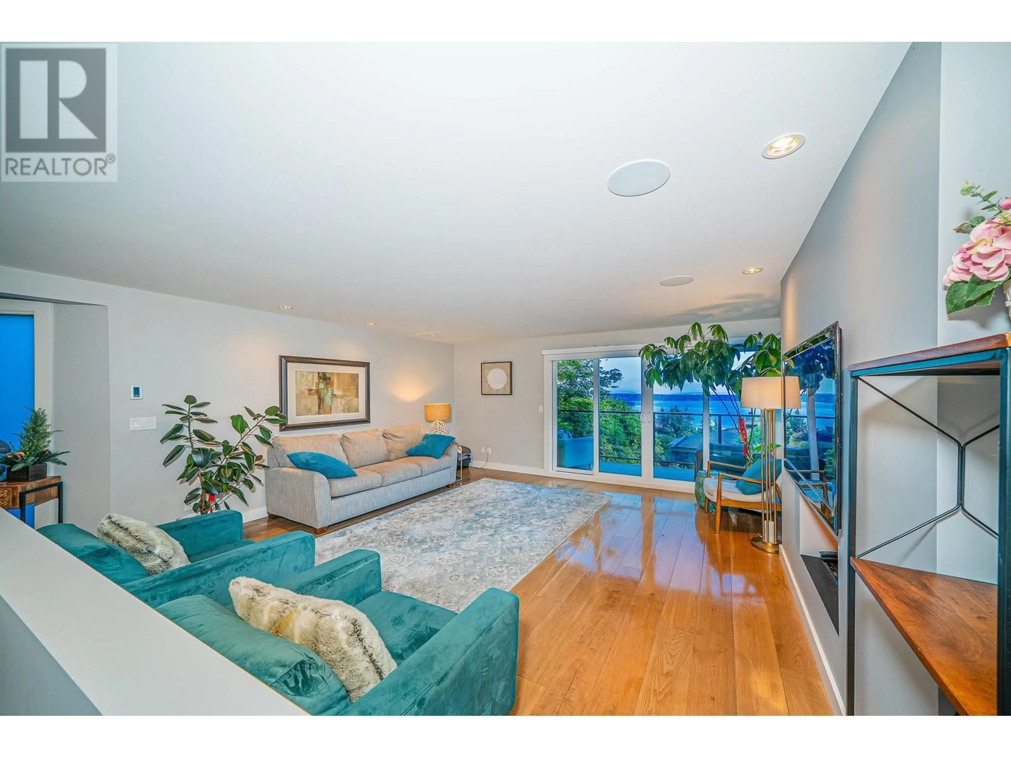 Living room with furniture, unknown for 18 - 2214 FOLKESTONE WAY, West Vancouver British Columbia V7S2X7