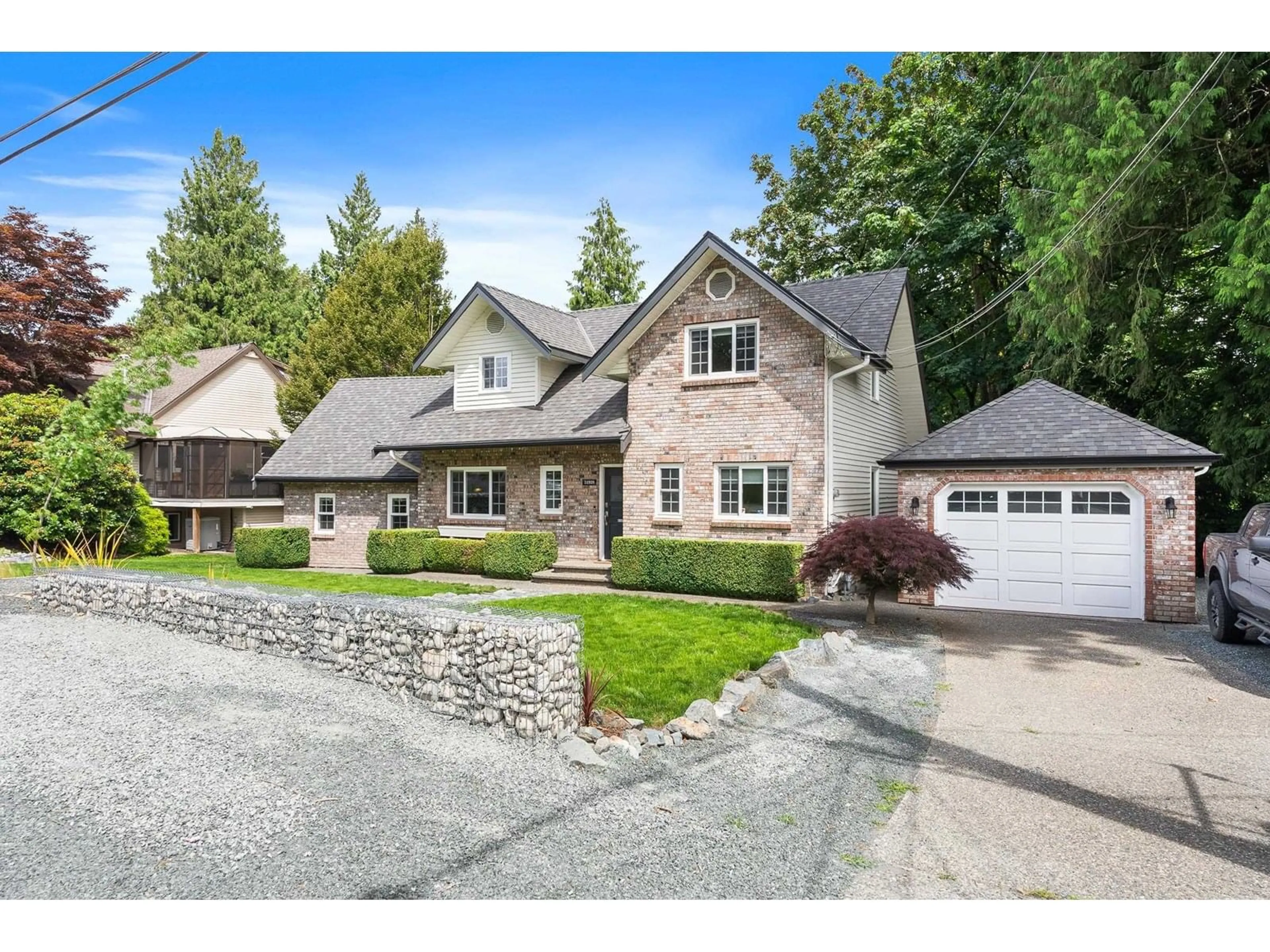 Home with vinyl exterior material, street for 34959 ORCHARD, Abbotsford British Columbia V3G2B4