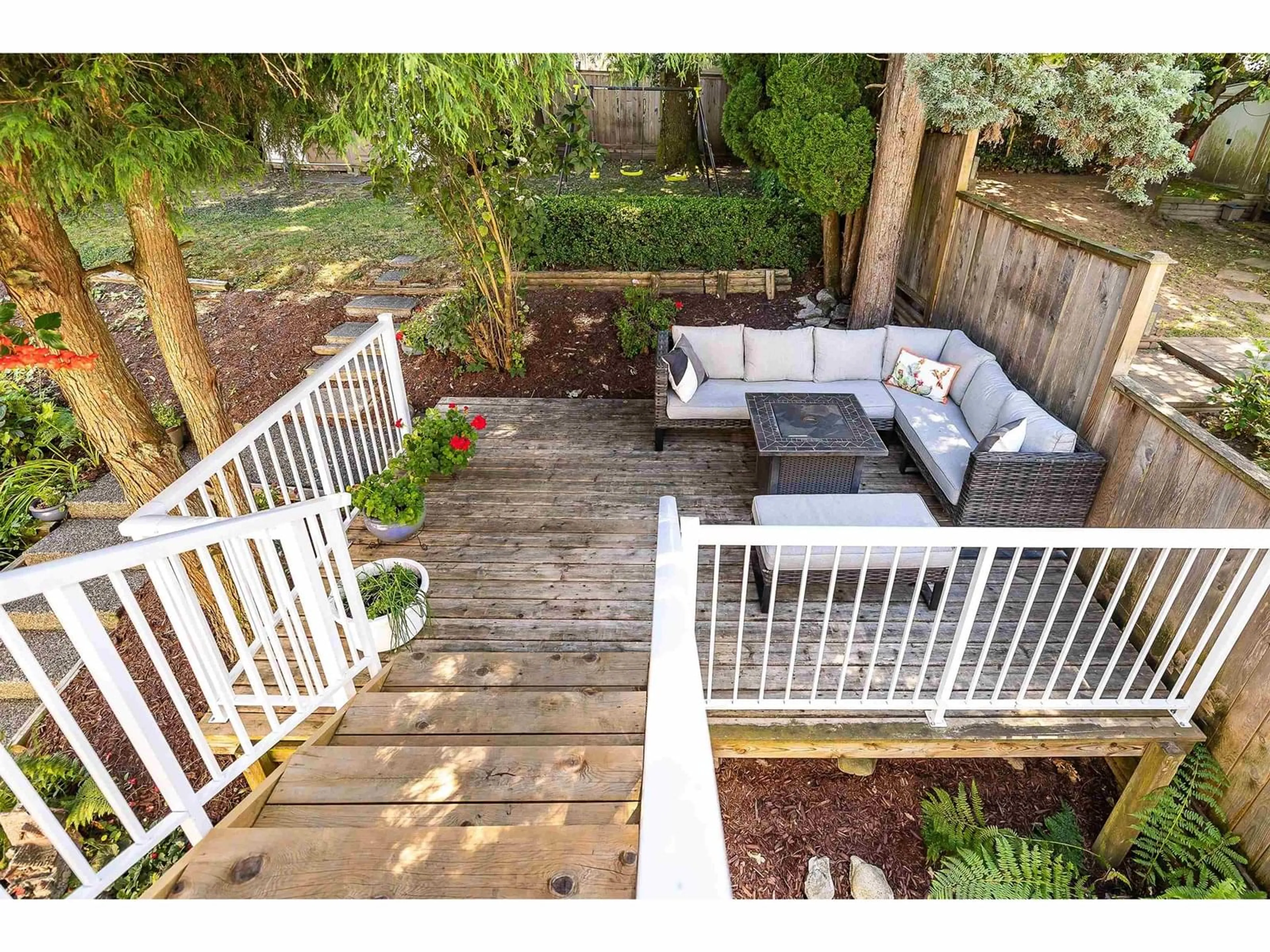 Patio, street for 27096 34, Langley British Columbia V4W3H2