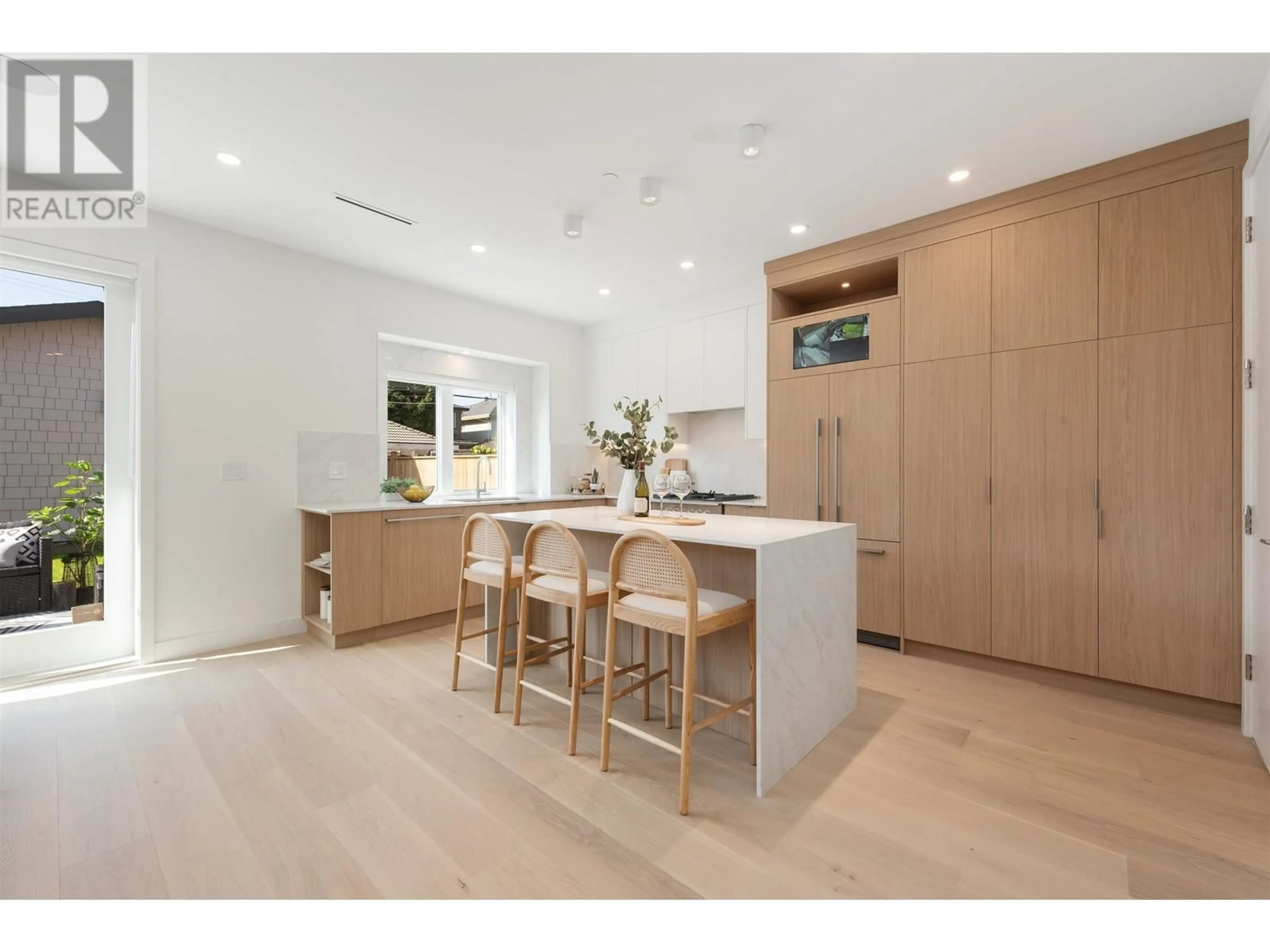 Open concept kitchen, unknown for 2 - 2750 19TH AVENUE, Vancouver British Columbia V6L1E3