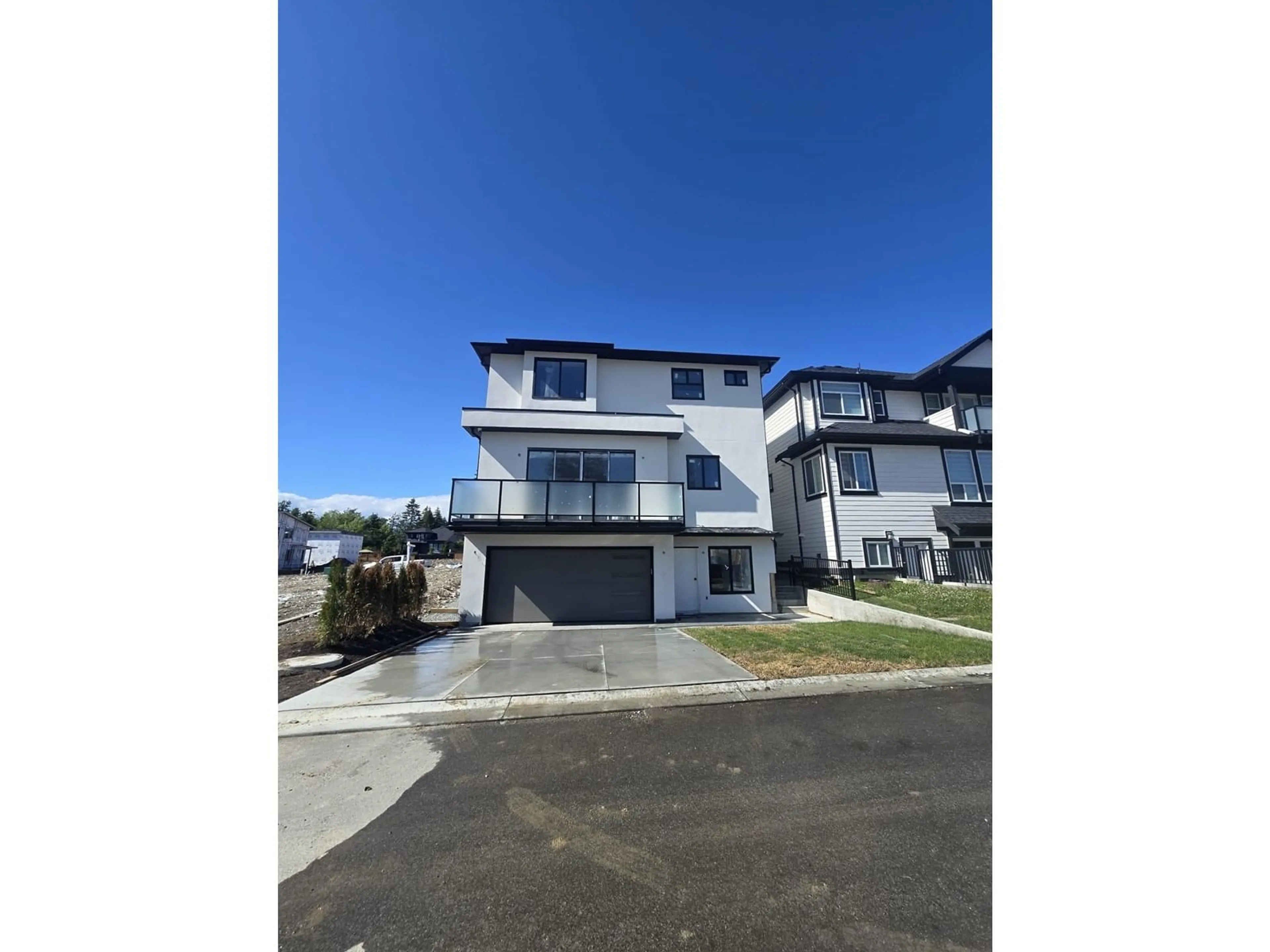 A pic from outside/outdoor area/front of a property/back of a property/a pic from drone, street for 16498 20A, Surrey British Columbia V3Z0X6