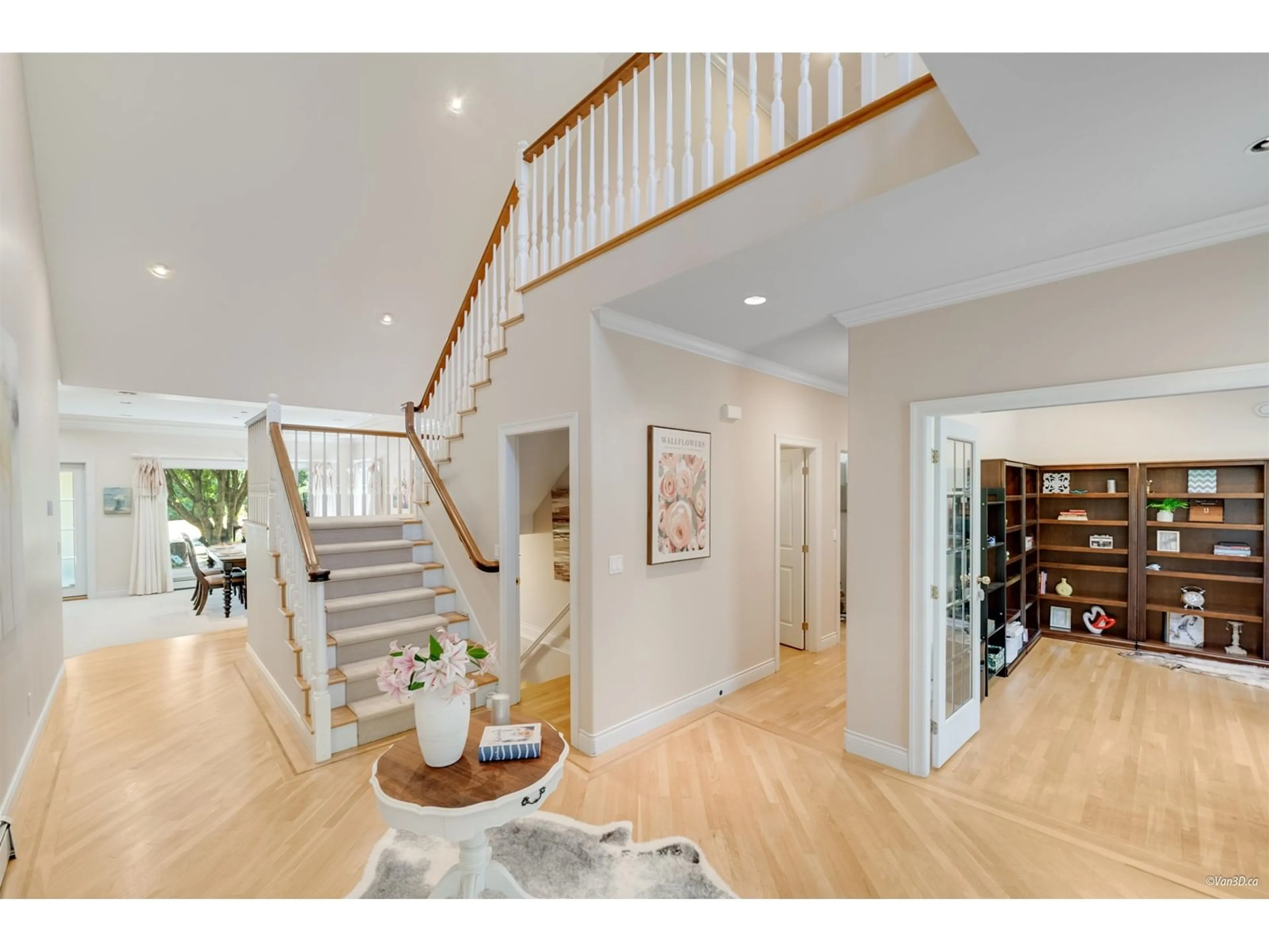Indoor entryway for 2738 169, Surrey British Columbia V3Z9W8
