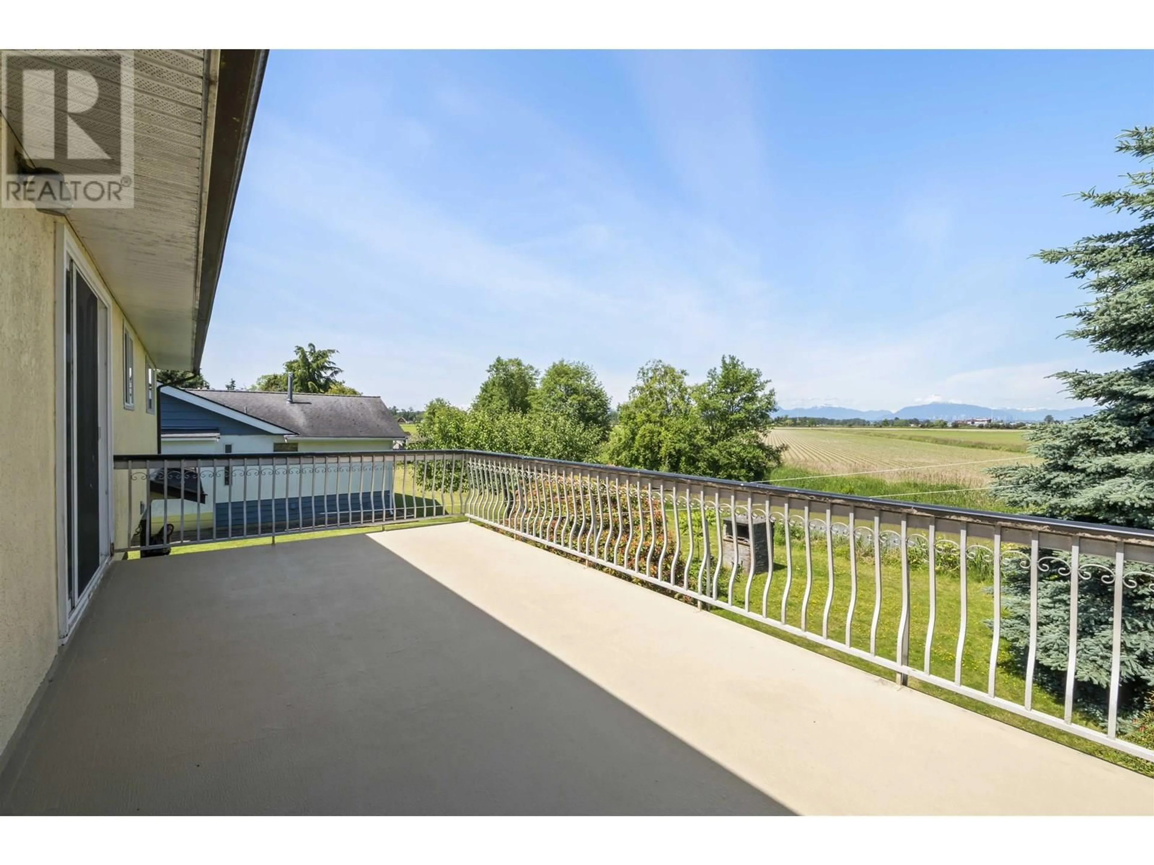 A pic from outside/outdoor area/front of a property/back of a property/a pic from drone, water/lake/river/ocean view for 5799 CRESCENT DRIVE, Delta British Columbia V4K2E7