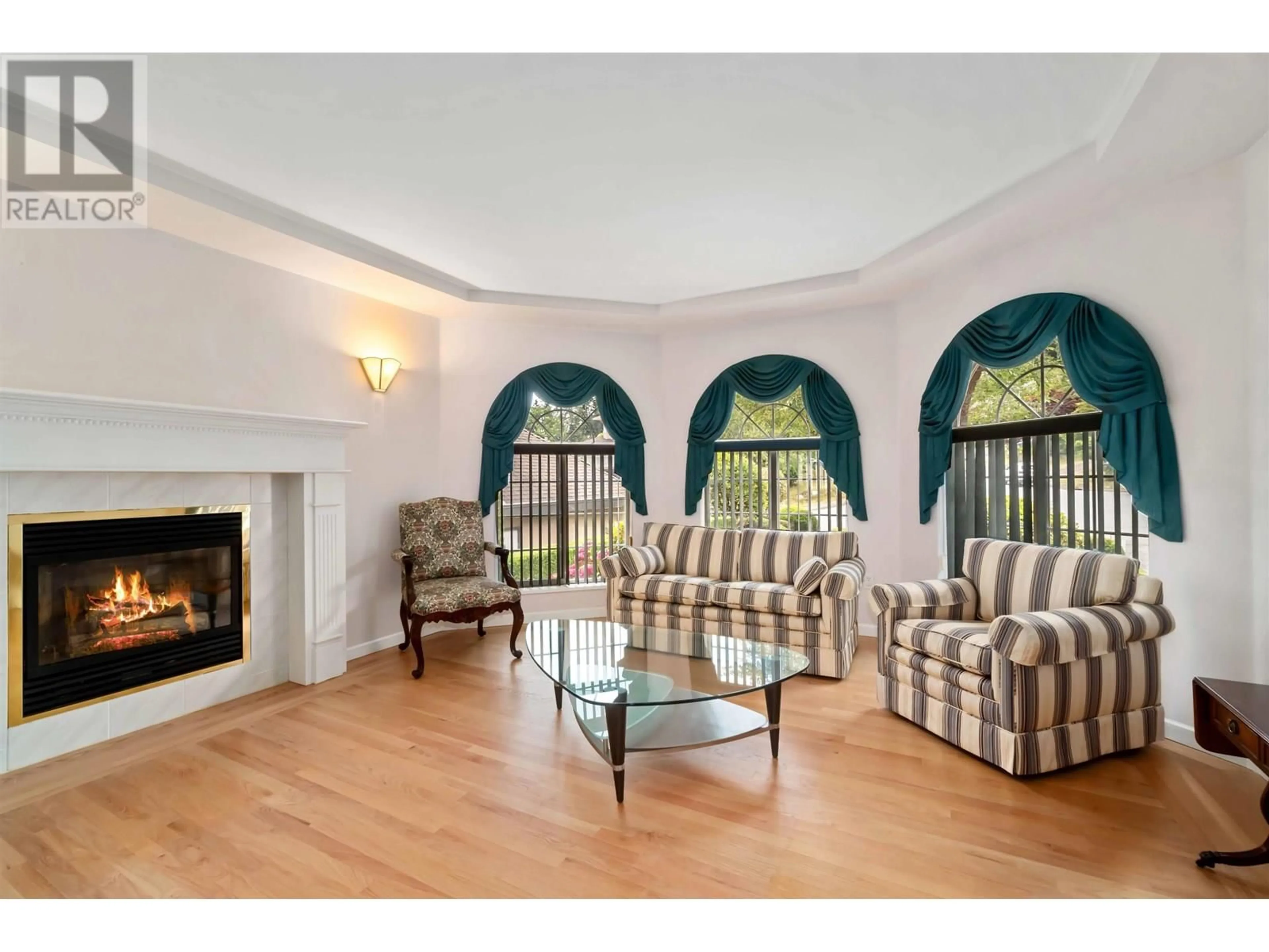 Living room with furniture, unknown for 1402 MAGNOLIA PLACE, Coquitlam British Columbia V3H4S8